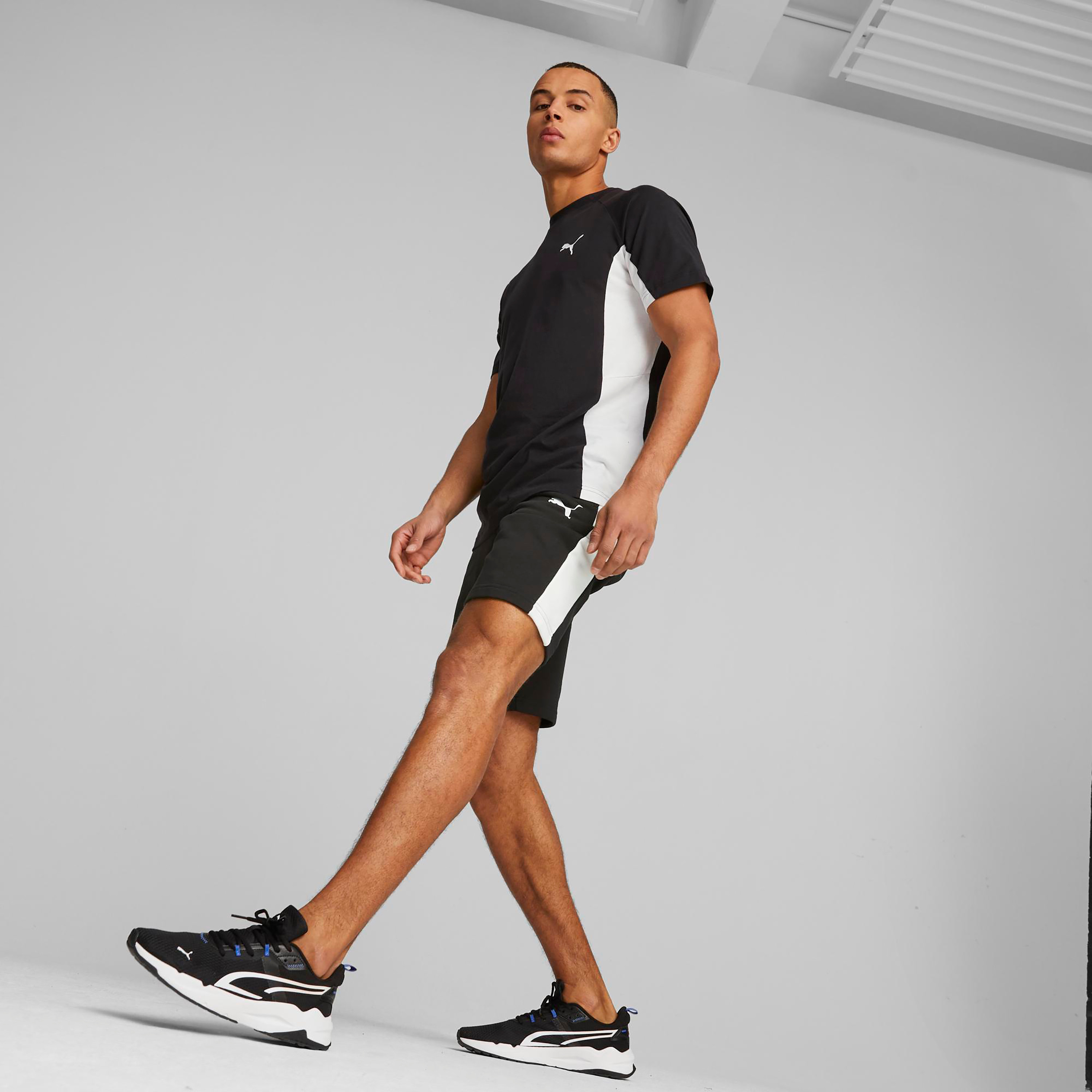 شورتس دينا ميكس من بوما للرجال 67339401-men-clothing-bottoms-shorts-image-2