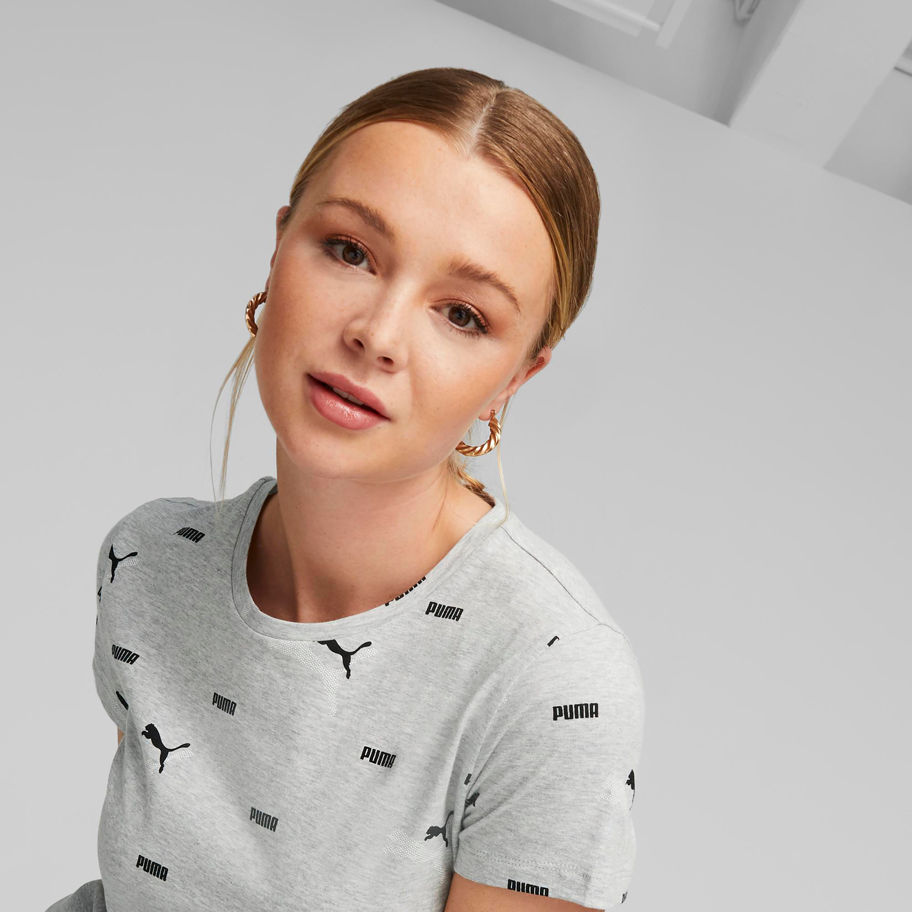 تي شيرت من بوما إسنشيال لوجو باور آوب للنساء 67368501-women-clothing-tshirts-image-9