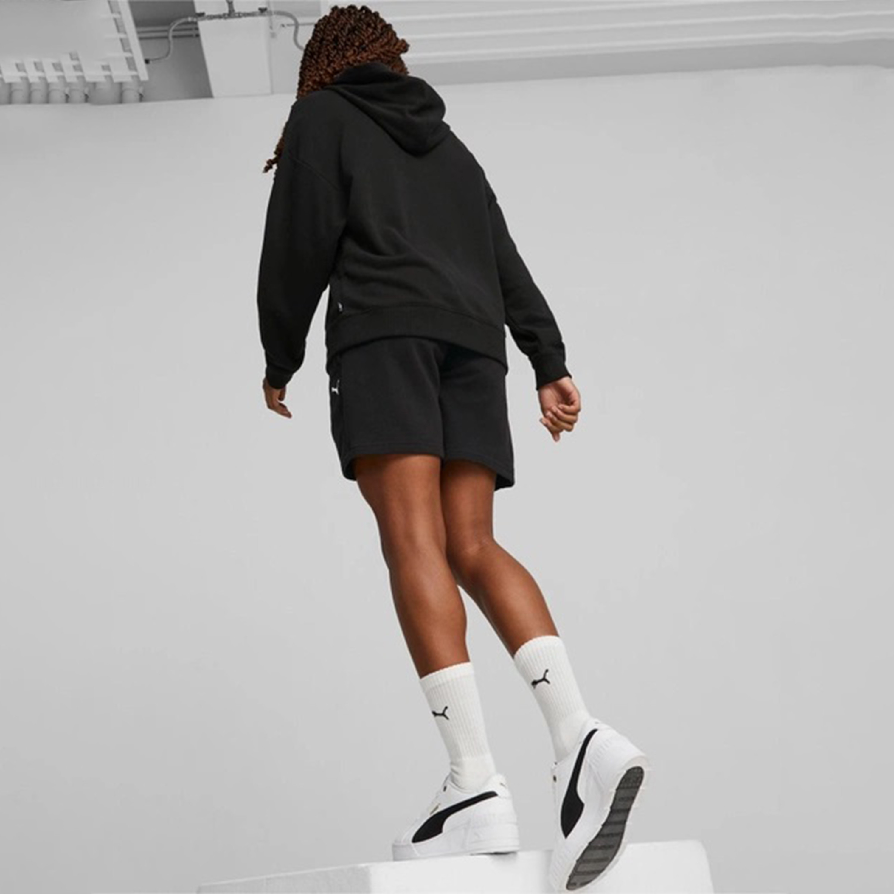 مجموعة بدلة قصيرة ذو لونج وير من بوما للنساء 67370301-sports-women-clothing-trackpantsandtracksuits-image-4