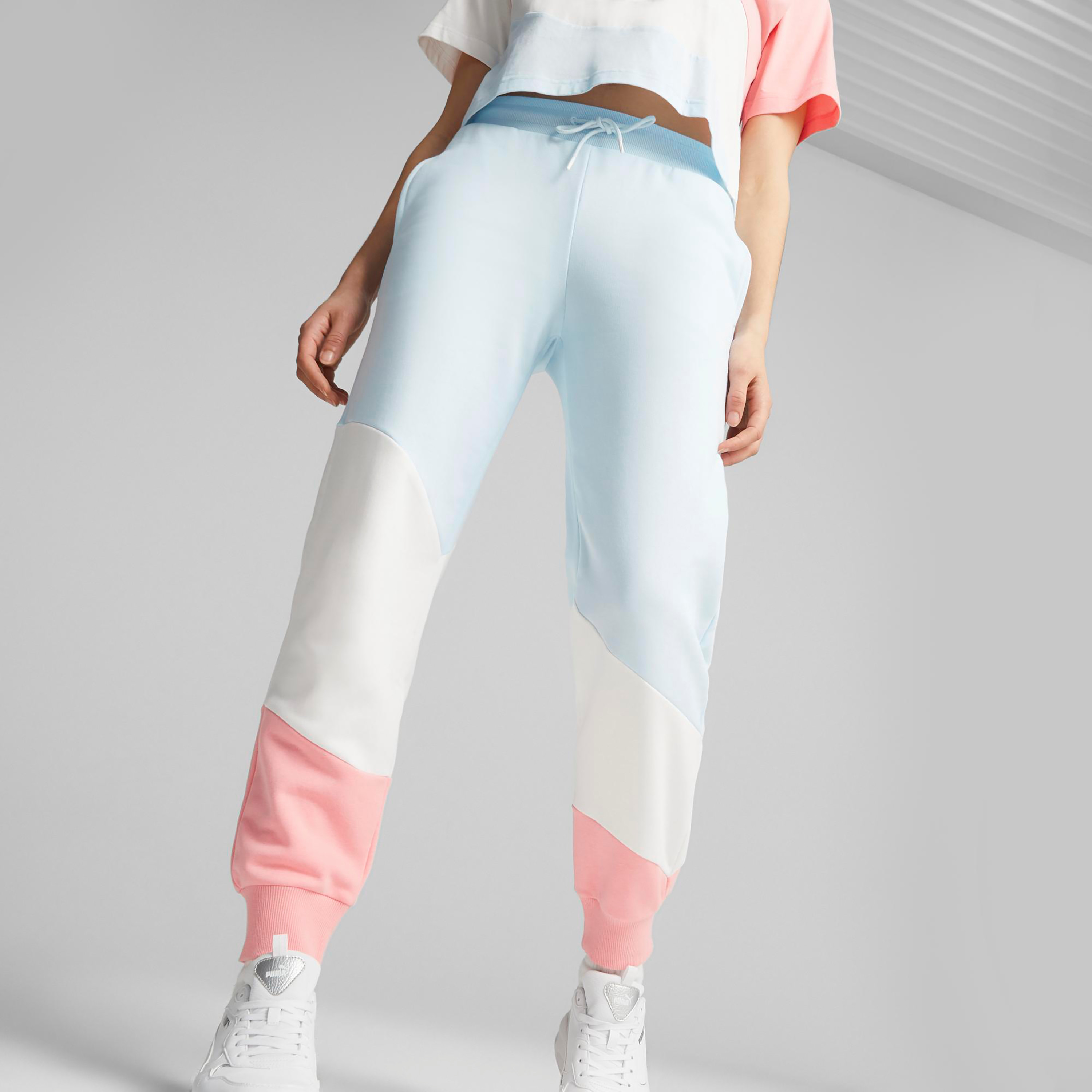 بنطلون رياضي بوما باور كات للنساء | 673978-women-clothing-bottoms-joggers-image-1