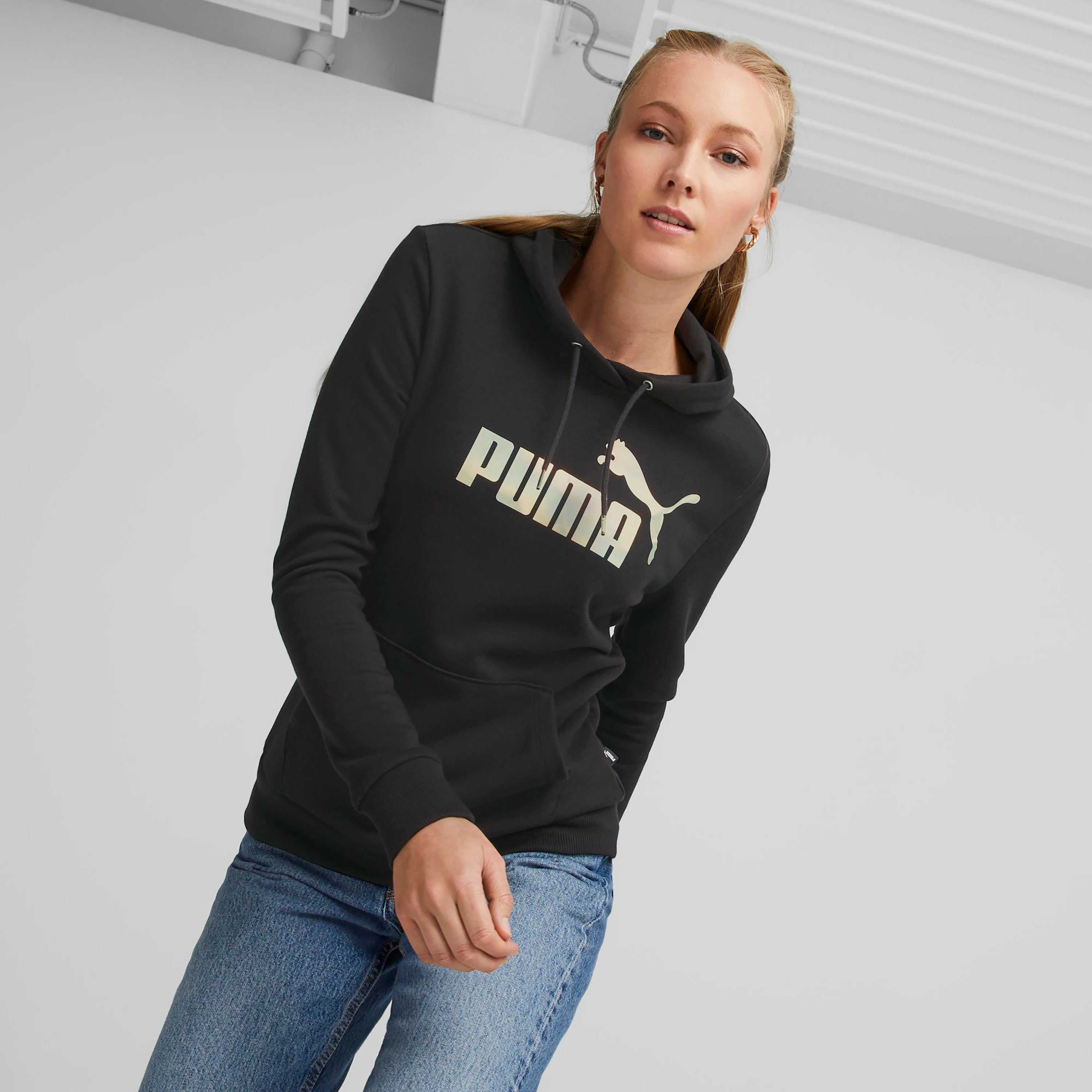 هودي من بوما إسنشيال نوفا شاين للنساء 67444901-sports-women-clothing-hoodiesandsweatshirts-image-1