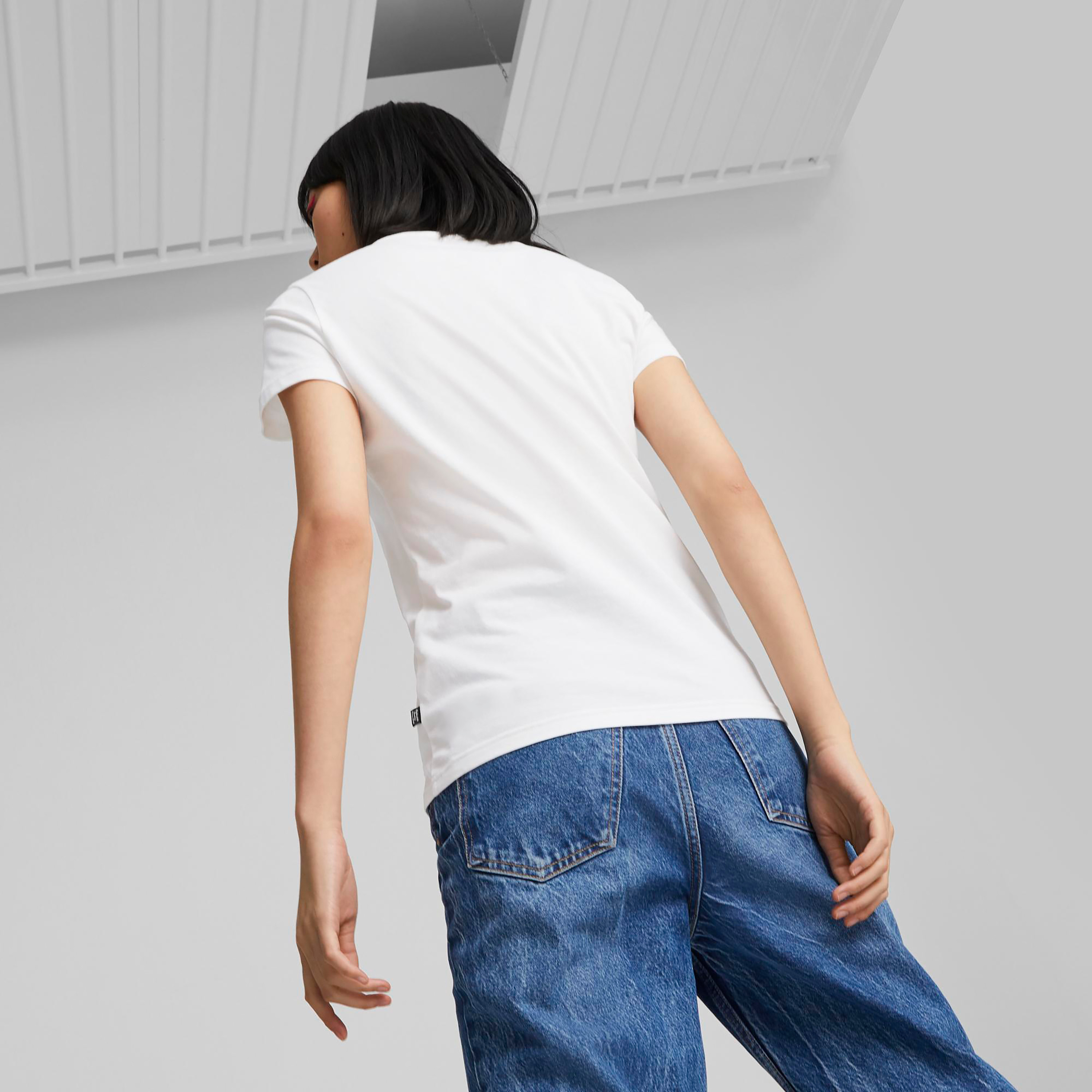 تي شيرت من بوما جرافيكس فالنتين للنساء 67445201-sports-women-clothing-tshirtsandvests-image-9