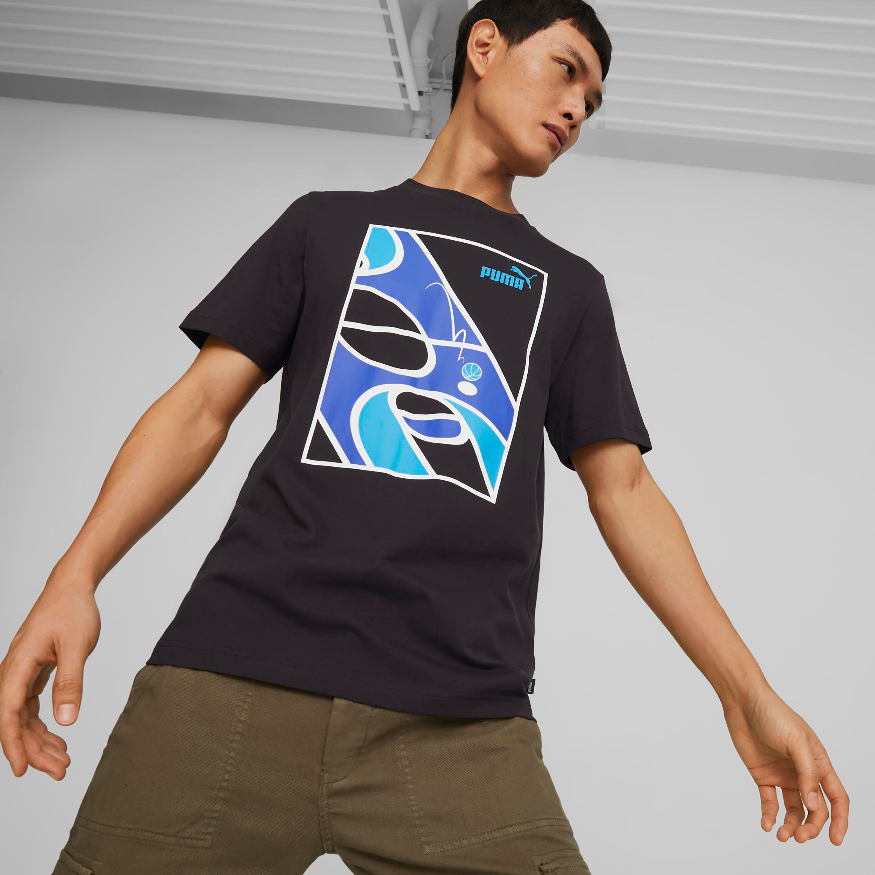 Puma Graphics Court Men T-Shirt 67448101-men-clothing-sportswearandactivewear-tshirtsandpolos-image-1