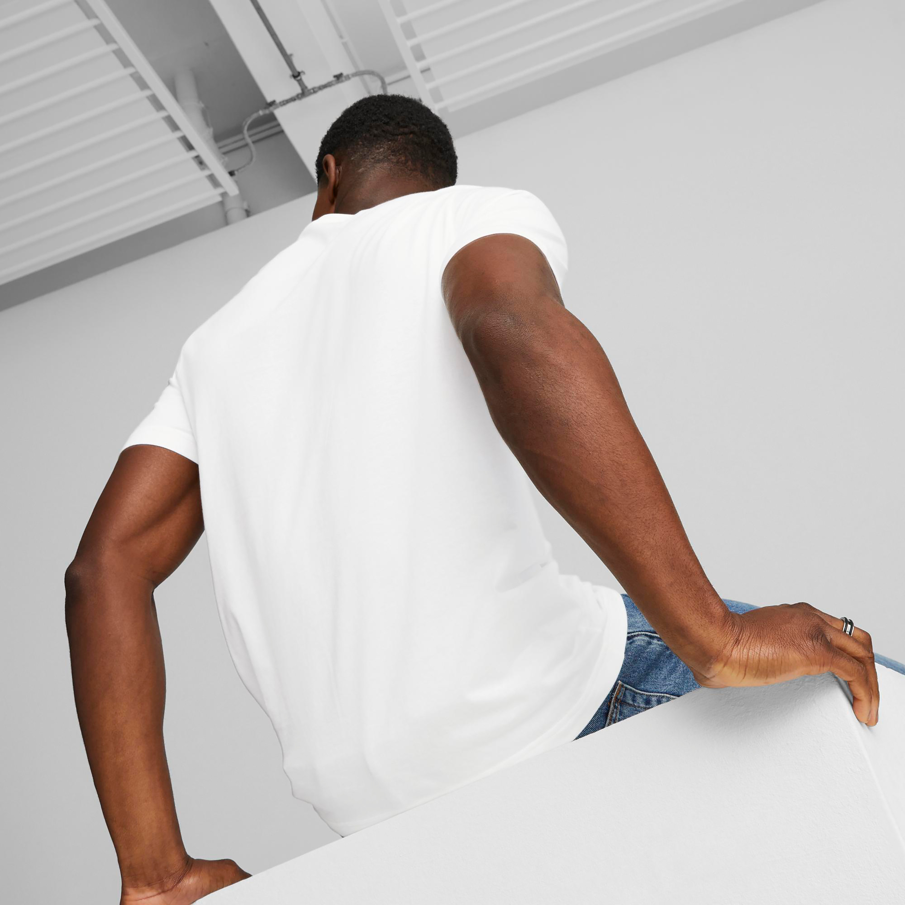 تي شيرت من بوما جرافيكس كورت للرجال 67448101-men-clothing-sportswearandactivewear-tshirtsandpolos-image-9