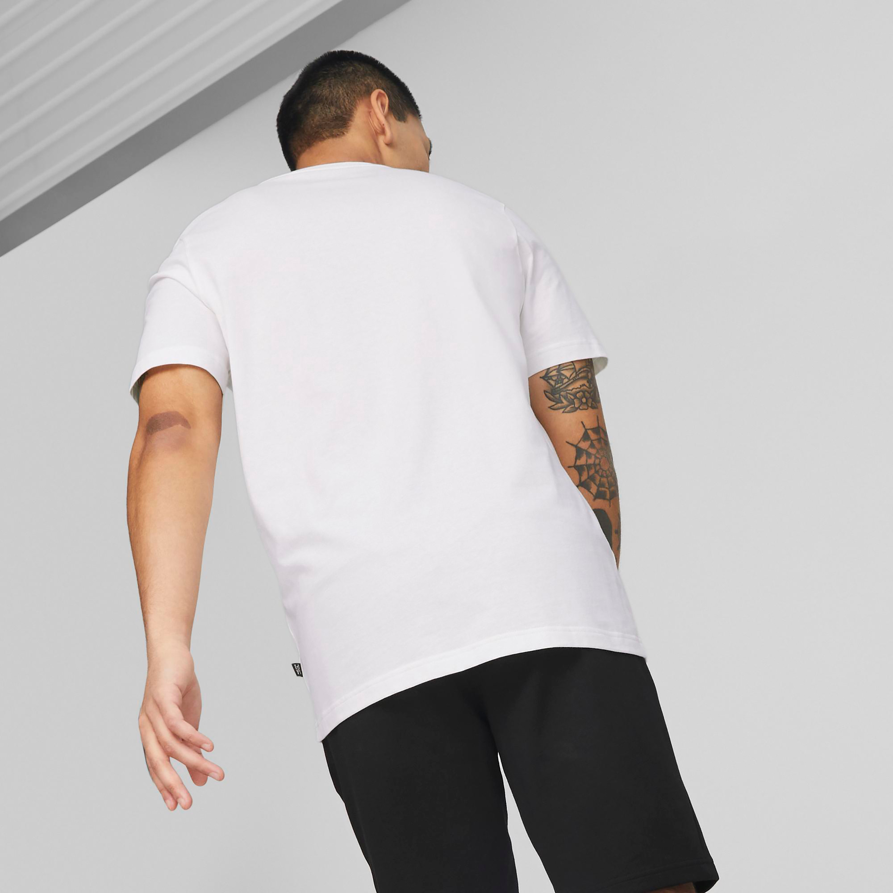 Puma Graphics Reflective Men T-Shirt 67448702-men-clothing-sportswearandactivewear-tshirtsandpolos-image-4