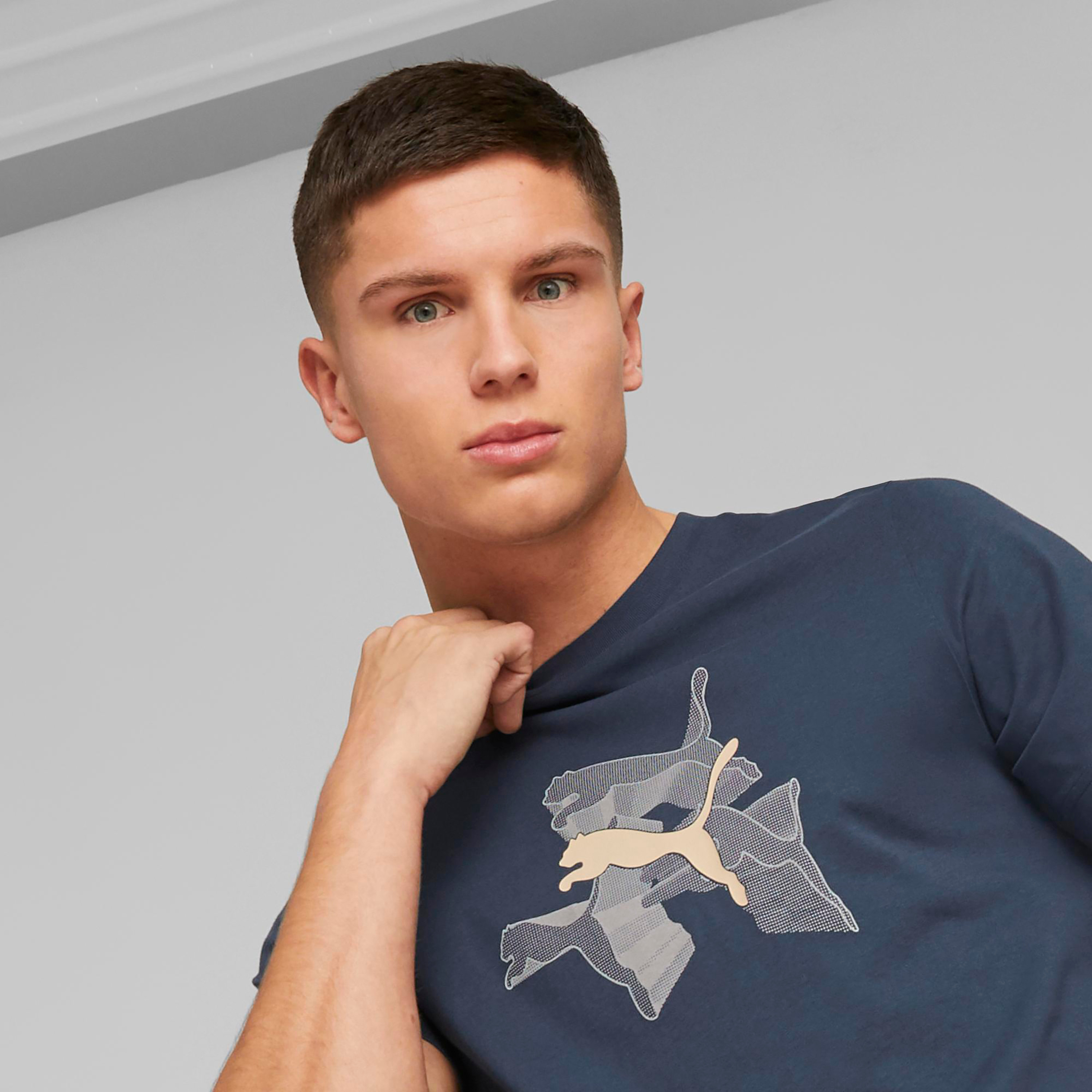 Puma Graphics Reflective Men T-Shirt 67448702-men-clothing-sportswearandactivewear-tshirtsandpolos-image-8