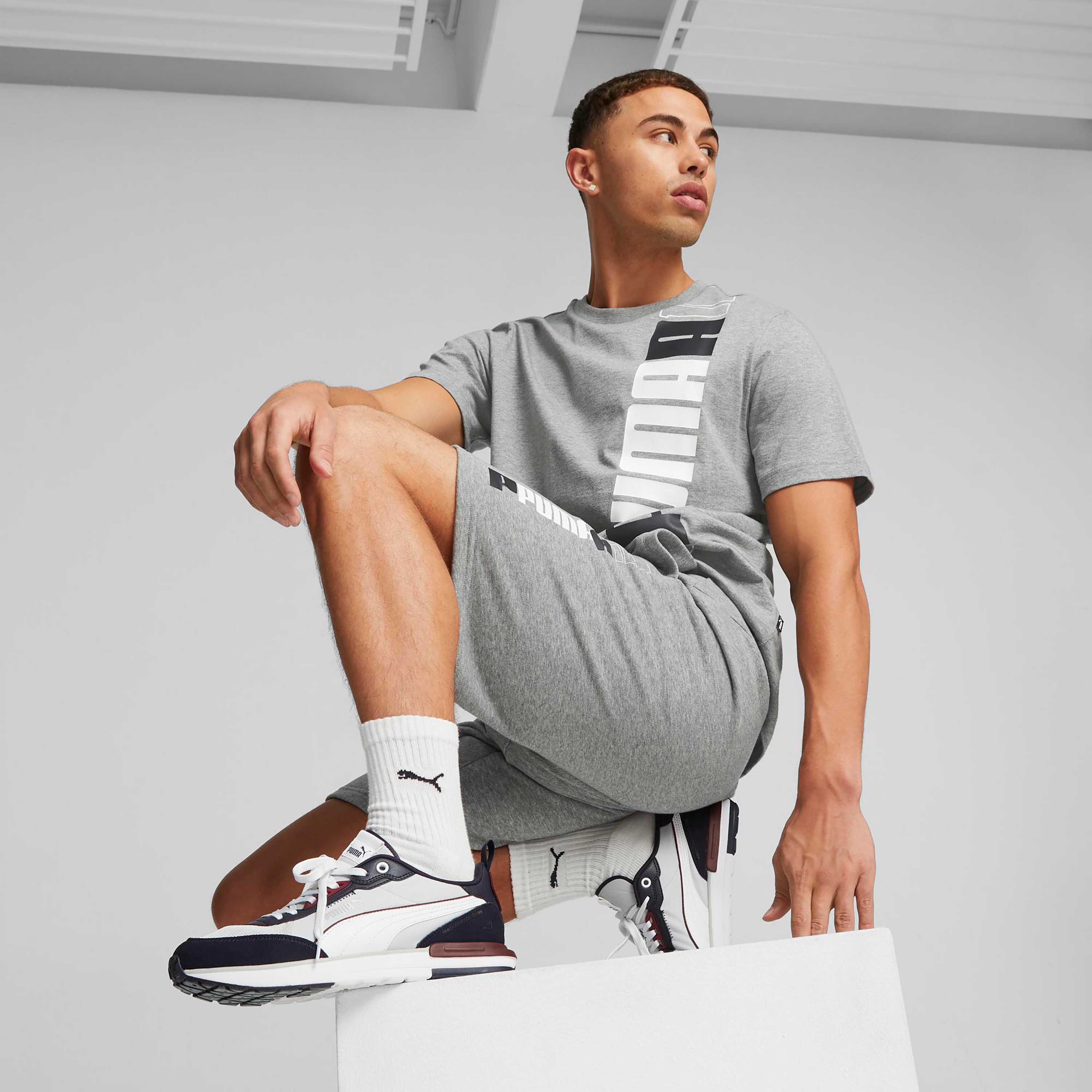 شورت إيسينشال من بوما 10 إنش بشعار ليب | 675921-men-clothing-bottoms-shorts-image-4