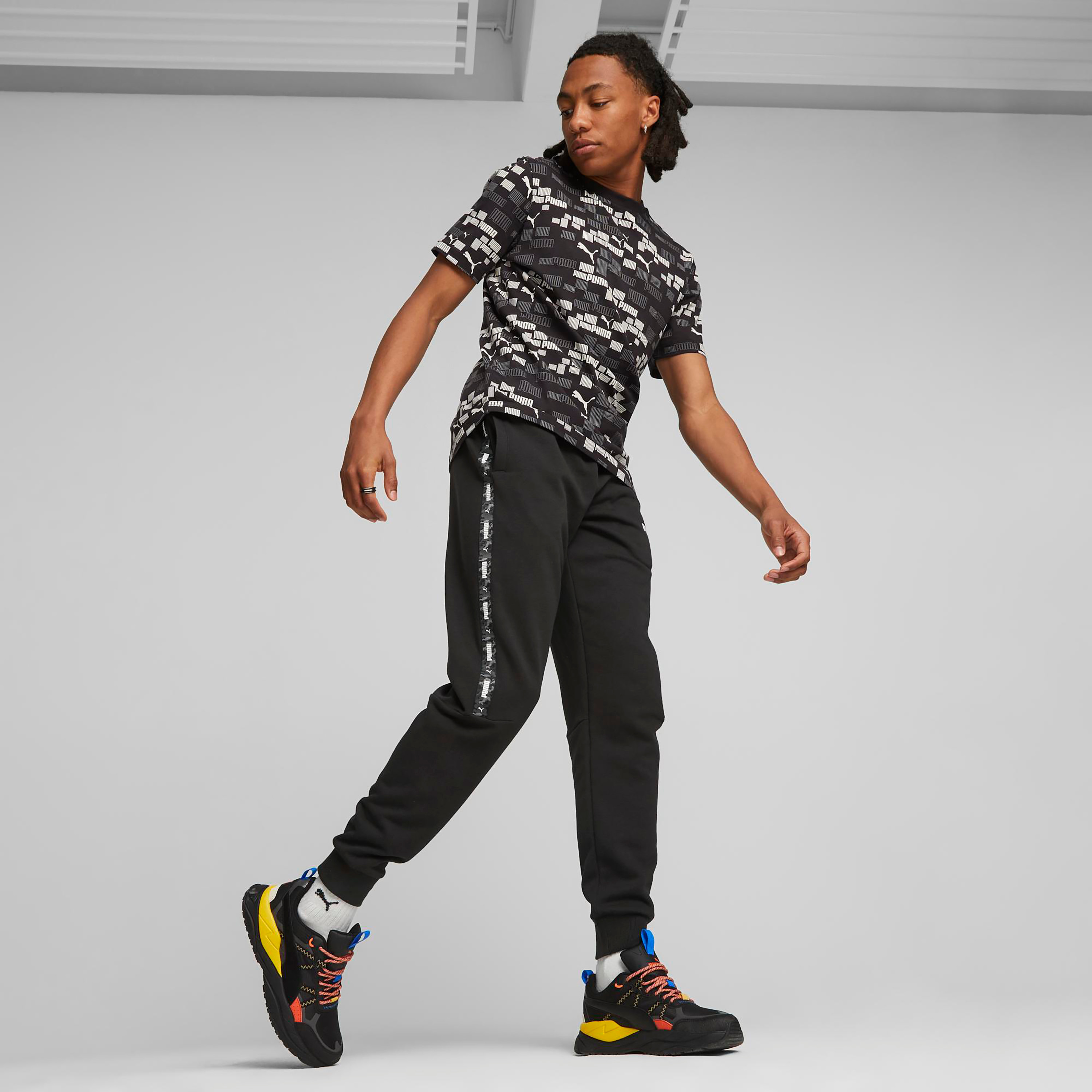 Puma Essential Tape Camo Sweatpants Men Joggers | 675949-sports-men-clothing-bottoms-image-2