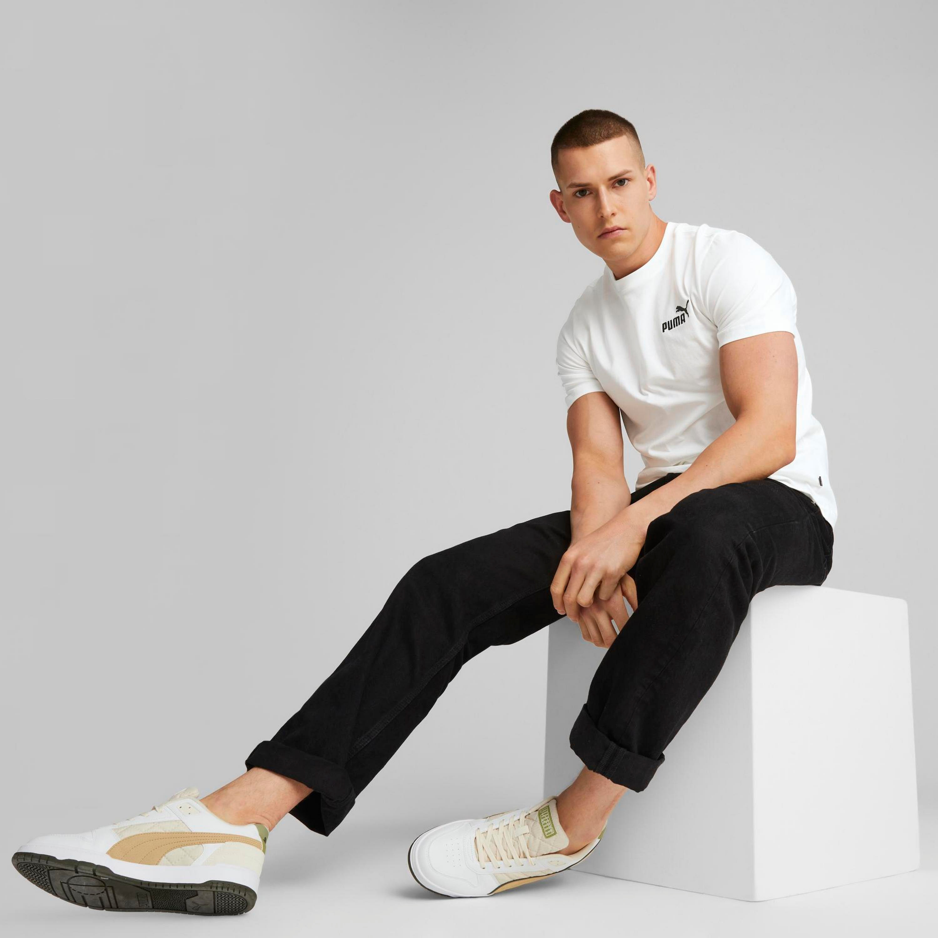 تي شيرت من بوما إسنشيال إليفتد مطرز للرجال | 675973-men-clothing-sportswearandactivewear-tshirtsandpolos-image-2