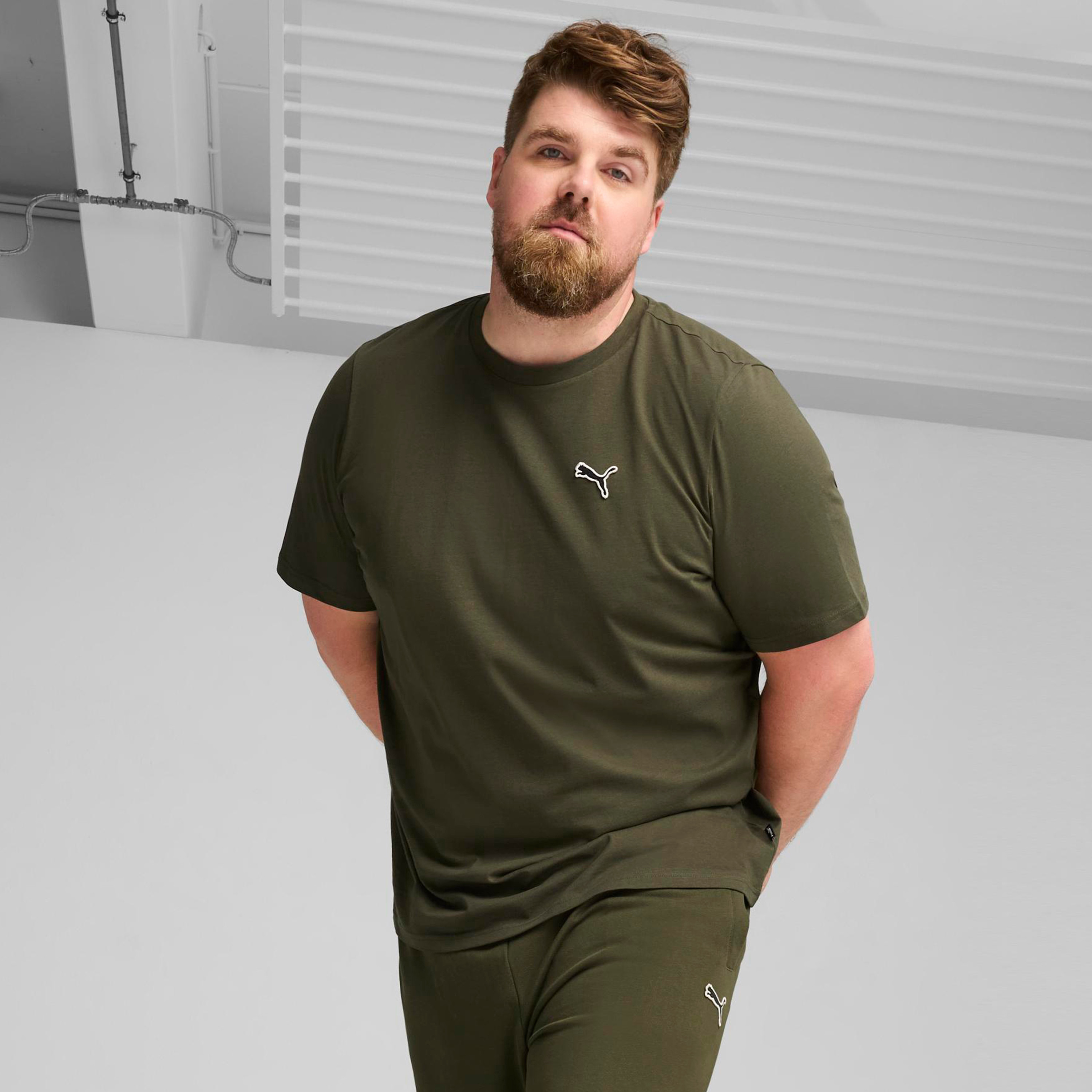 تيشيرت بيتر إيسنشيالز للرجال من بوما 67597770 | OE-men-clothing-sportswearandactivewear-tshirtsandpolos-image-1