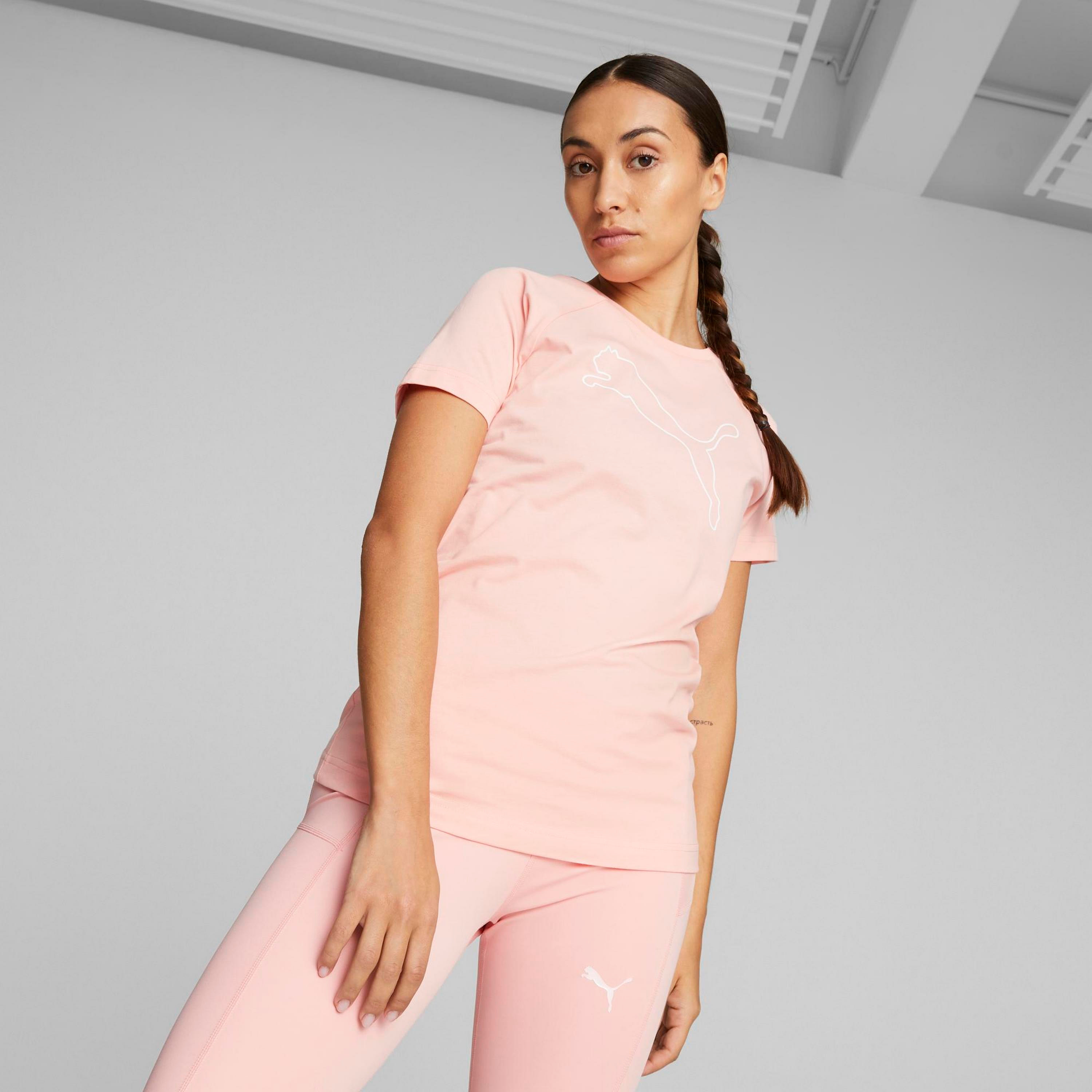 تي شيرت من بوما موشن لوجو للنساء | 676079-sports-women-clothing-tshirtsandvests-image-1
