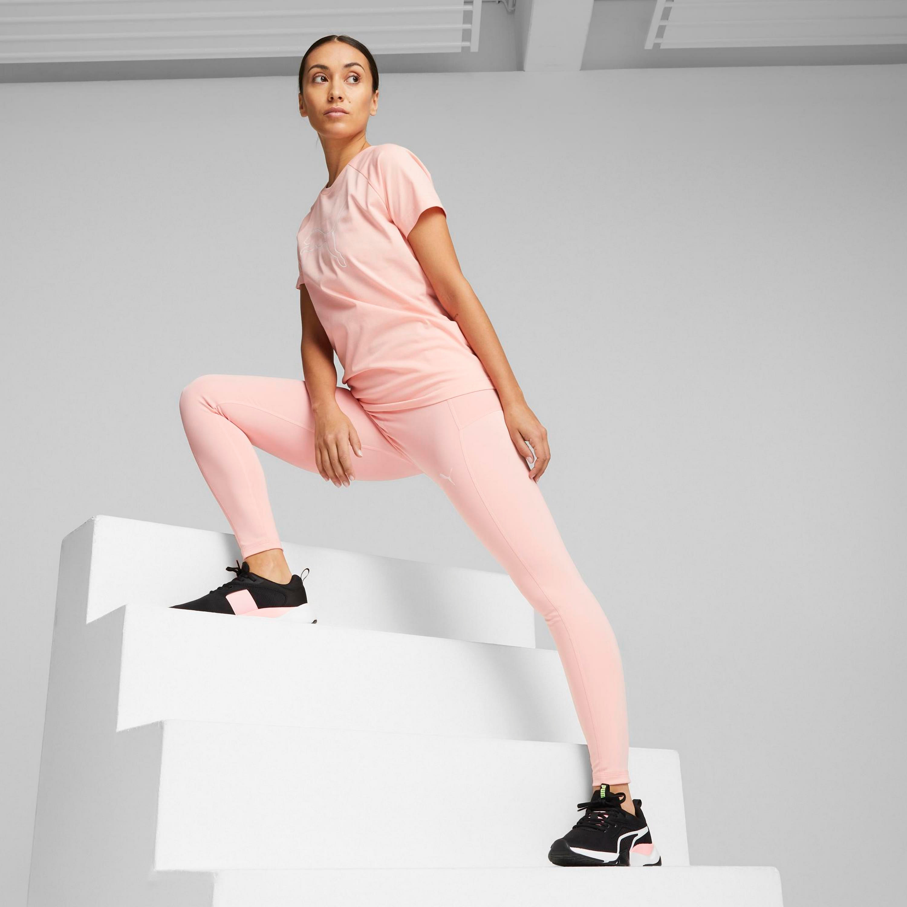 تي شيرت من بوما موشن لوجو للنساء | 676079-sports-women-clothing-tshirtsandvests-image-2