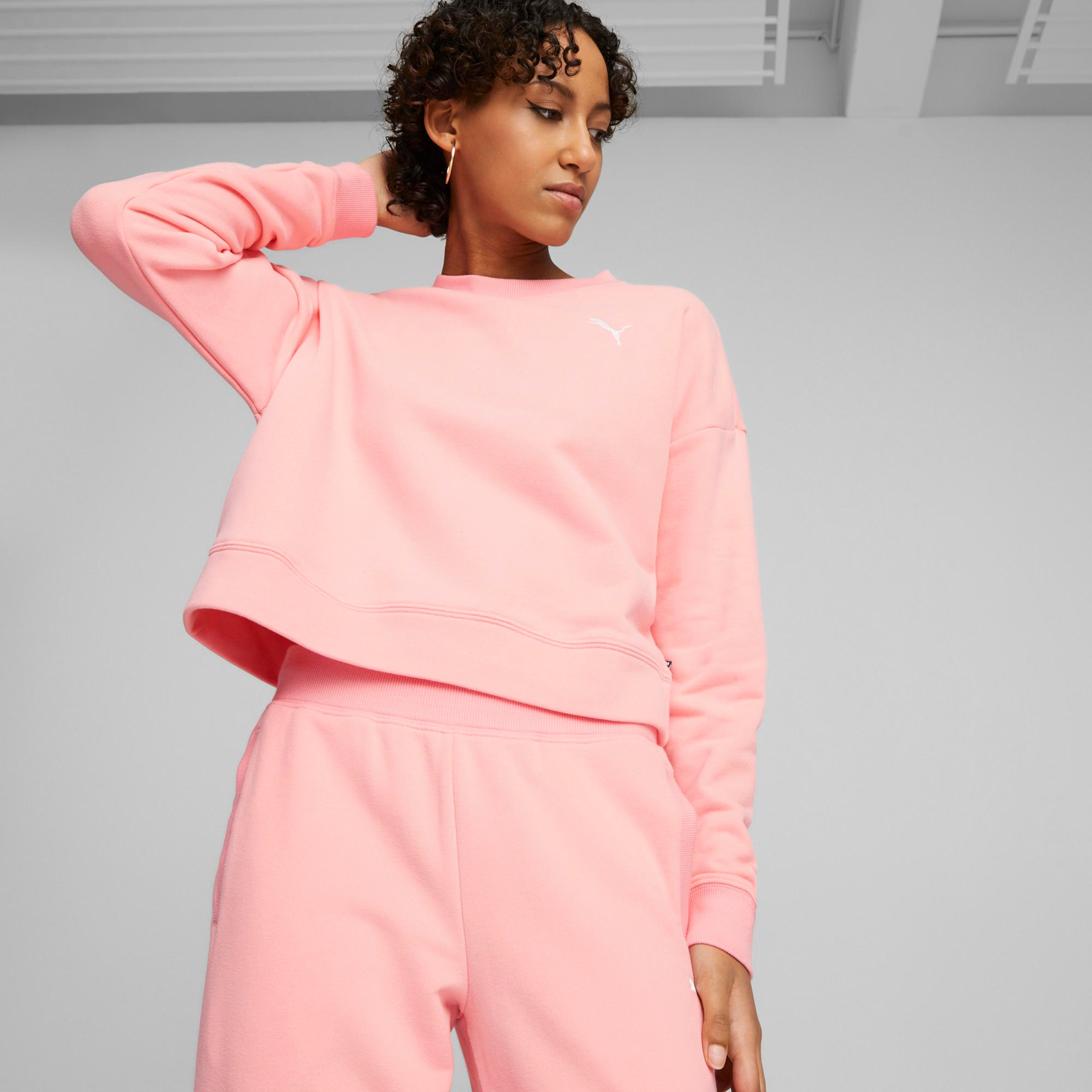 بدلة رياضية للنساء لونج وير من بوما | 676089-sports-women-clothing-trackpantsandtracksuits-image-2