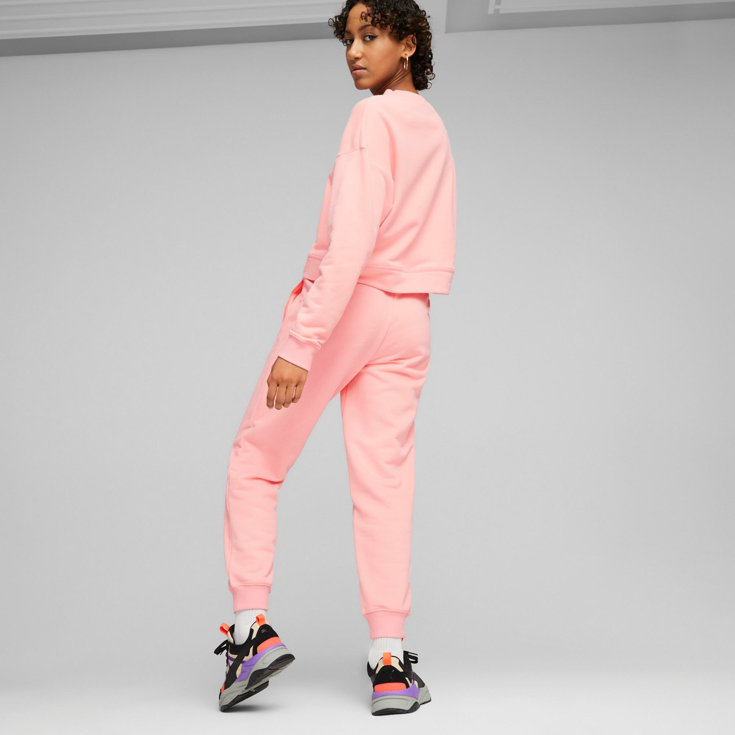 بدلة رياضية للنساء لونج وير من بوما | 676089-sports-women-clothing-trackpantsandtracksuits-image-4