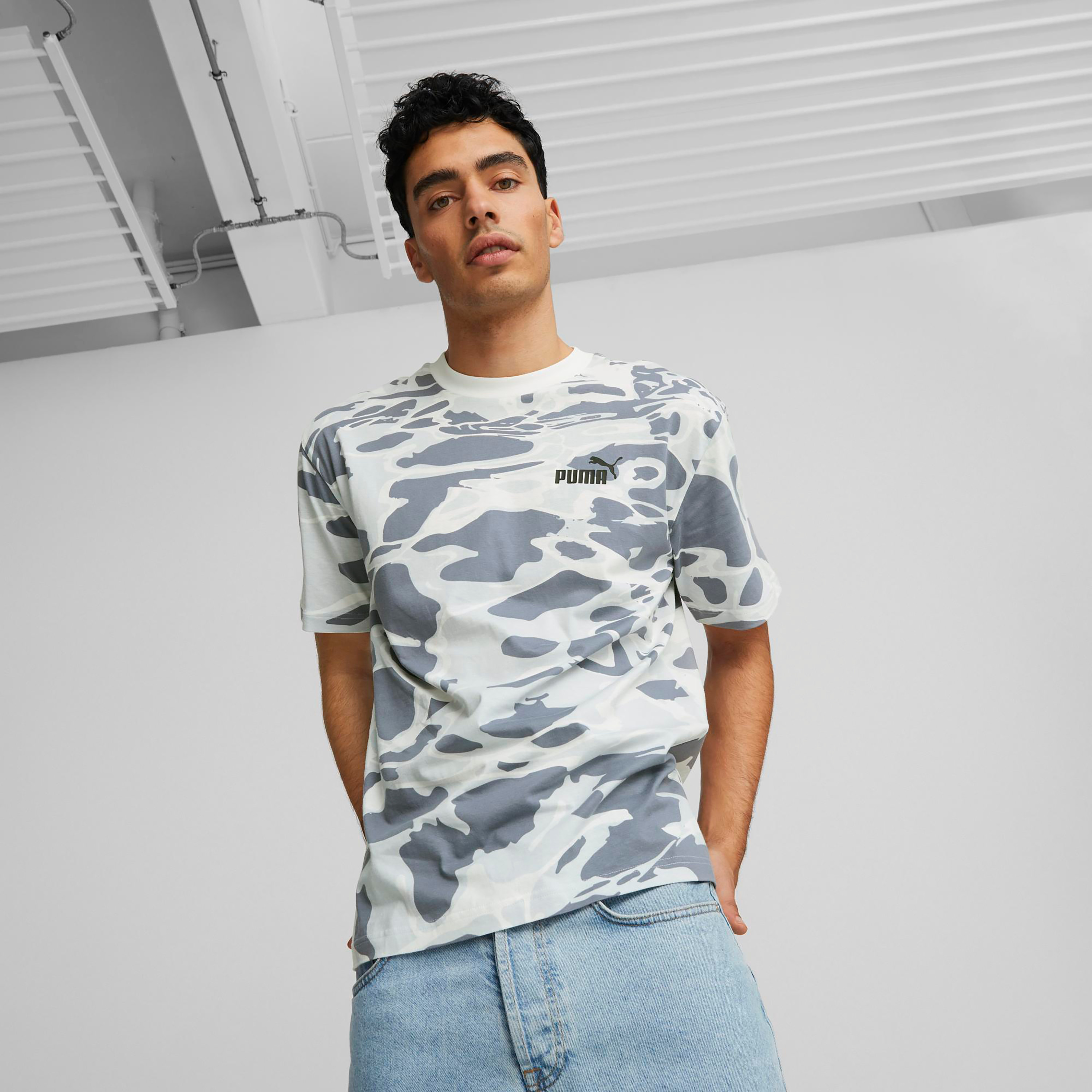 Puma Summer Splash Aop Men T-Shirt 67709601-men-clothing-sportswearandactivewear-tshirtsandpolos-image-1