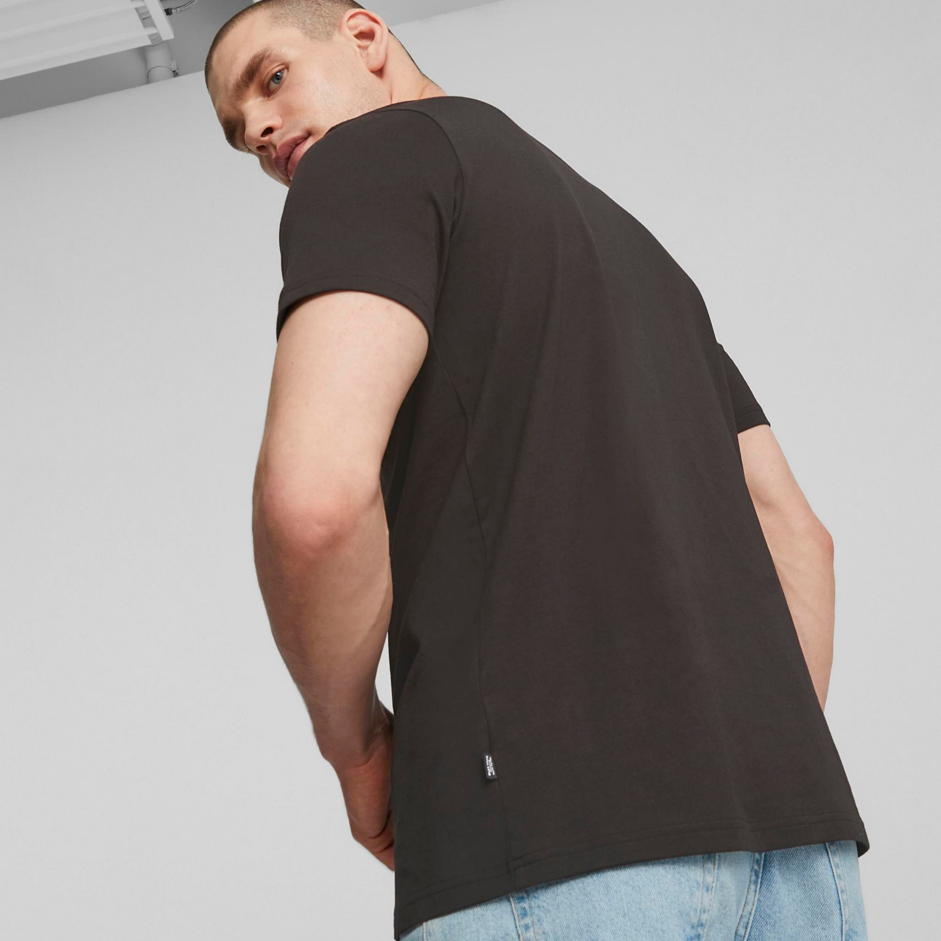 Puma Graphics Animal Men T-Shirt | 677190-men-clothing-sportswearandactivewear-tshirtsandpolos-image-3