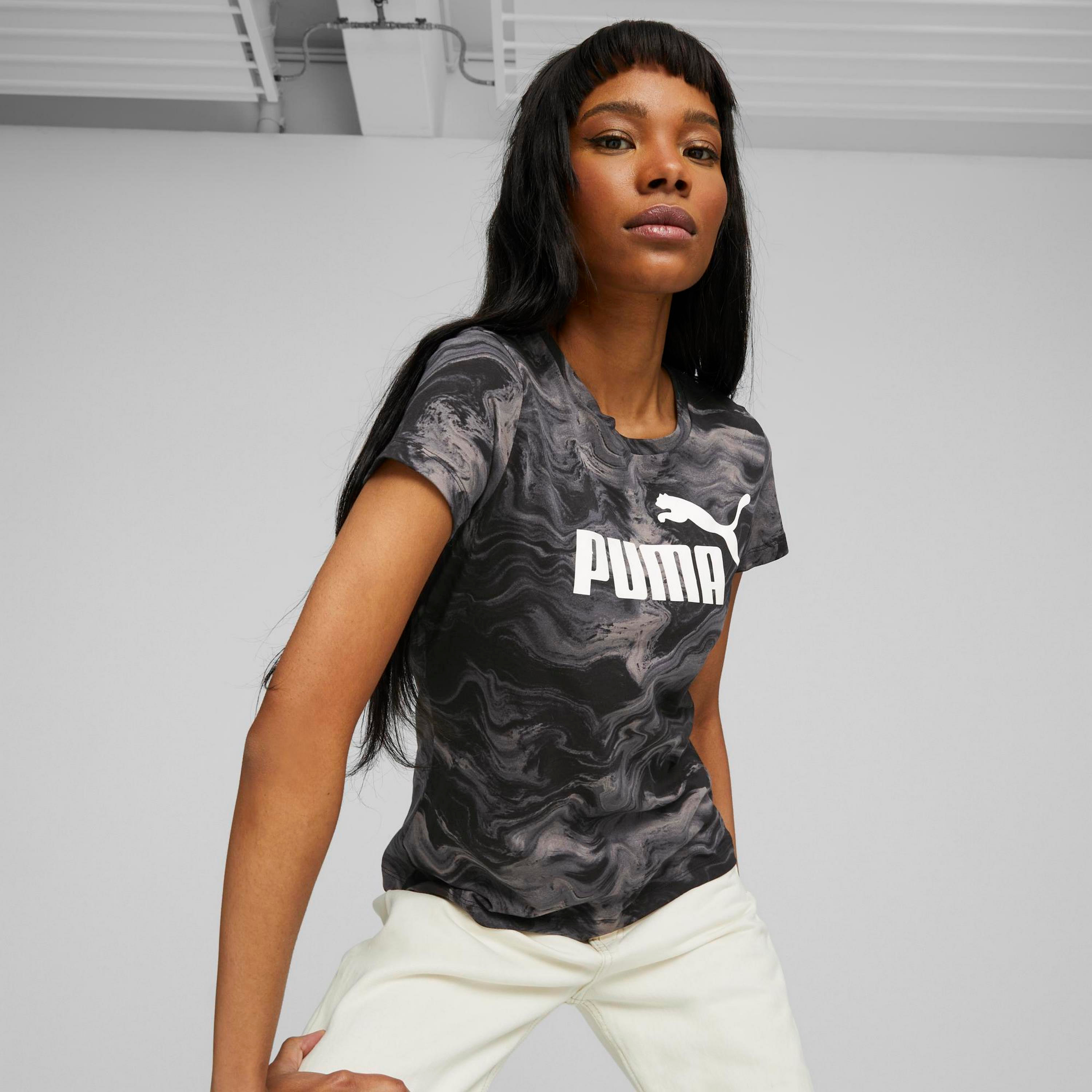 تيشيرت بوما اسنشيالز للنساء مرخم | 677206-women-clothing-tshirts-image-1