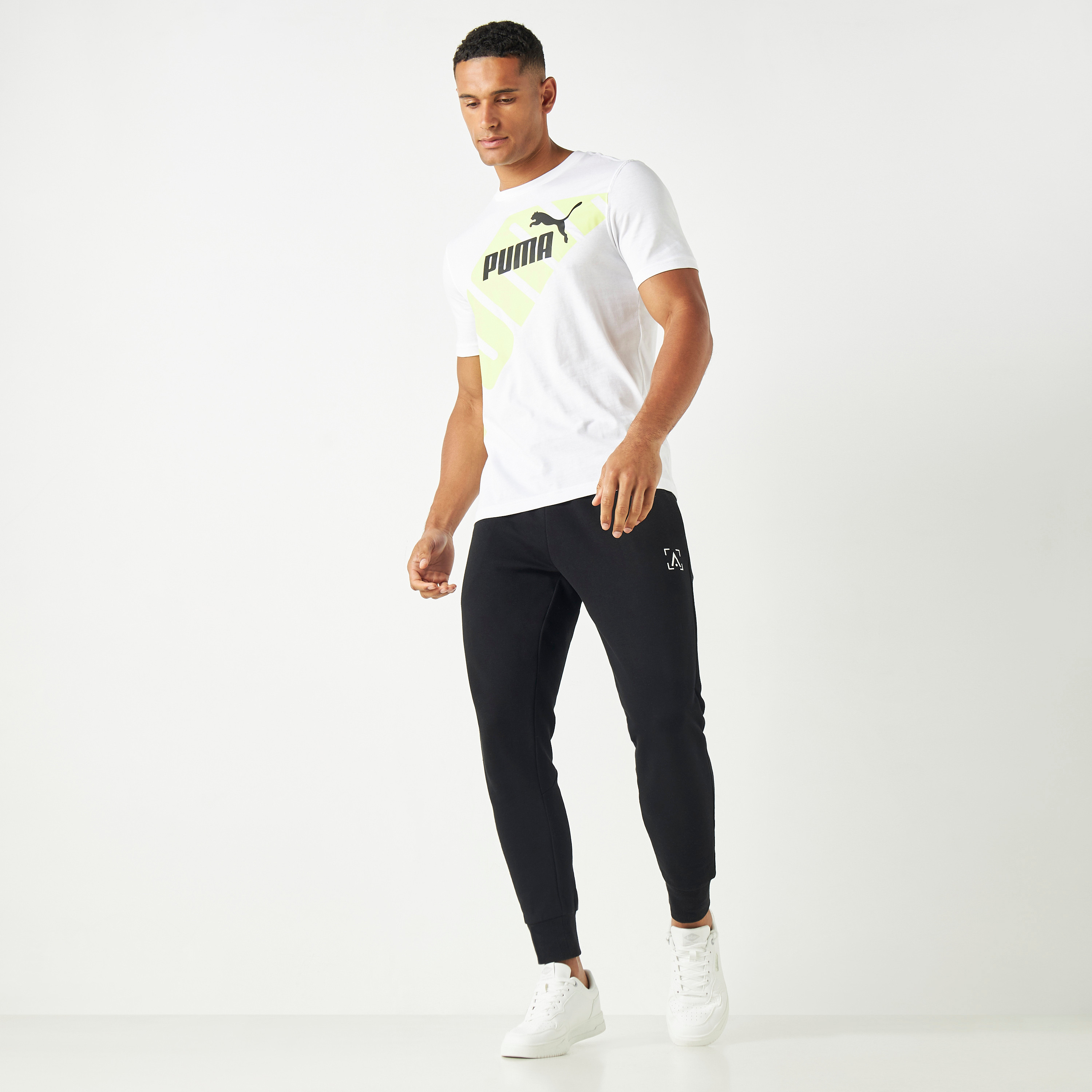 بوما تي شيرت باور جرافيك للرجال 678960 |OE-men-clothing-sportswearandactivewear-tshirtsandpolos-image-2