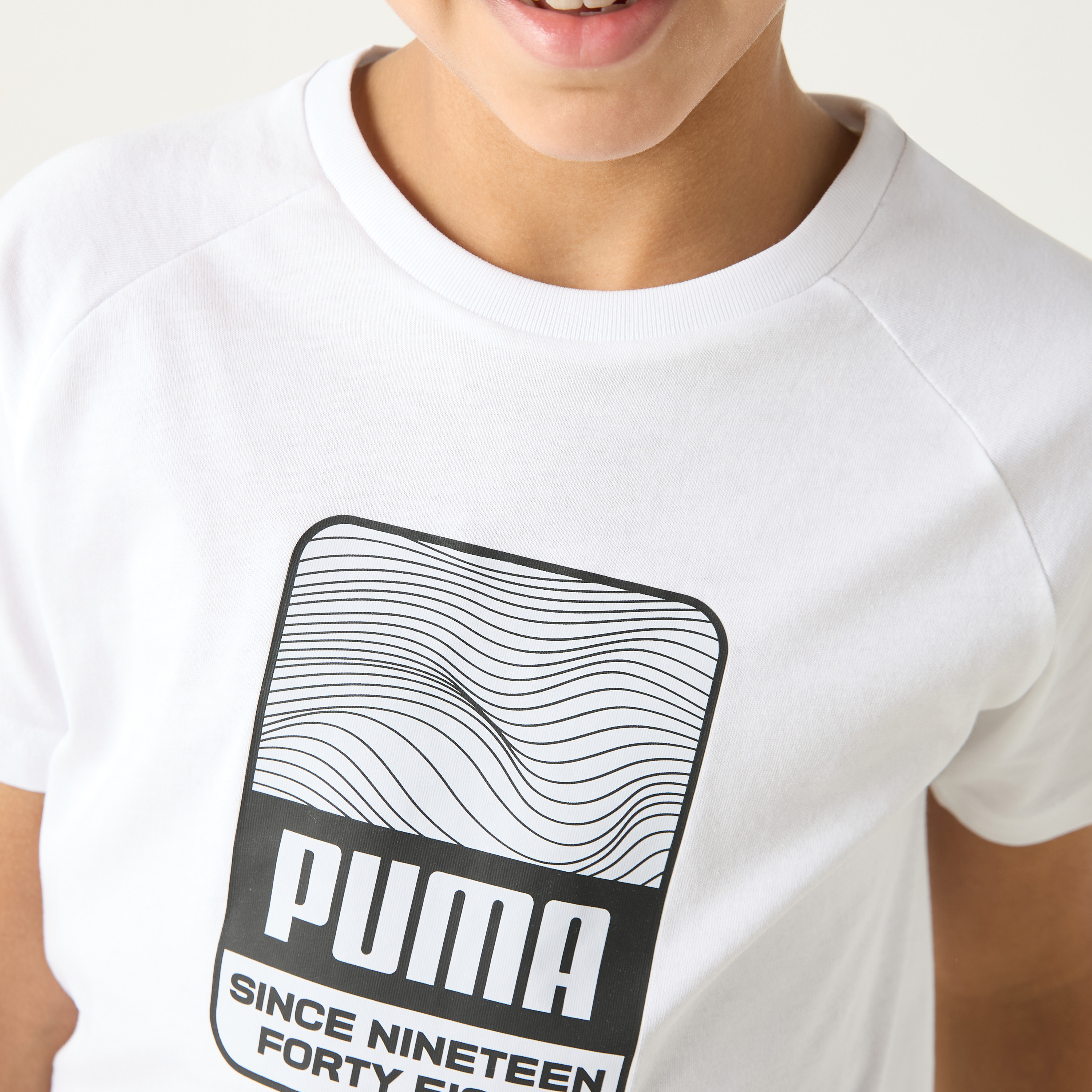 PUMA Logo Print T-shirt with Short Sleeves and Round Neckline-sports-boys-clothing-tops-image-4