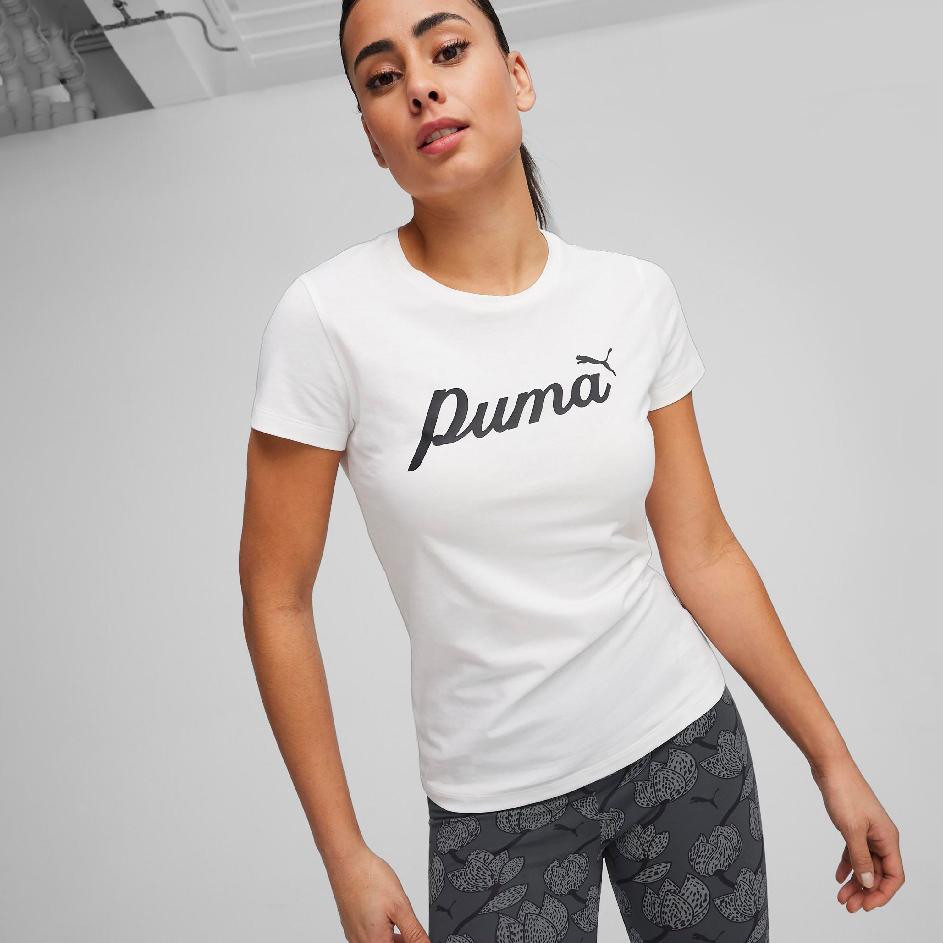 تيشيرت إي اس اس+ سكريبت للسيدات من بوما | OE-women-clothing-tshirts-image-4