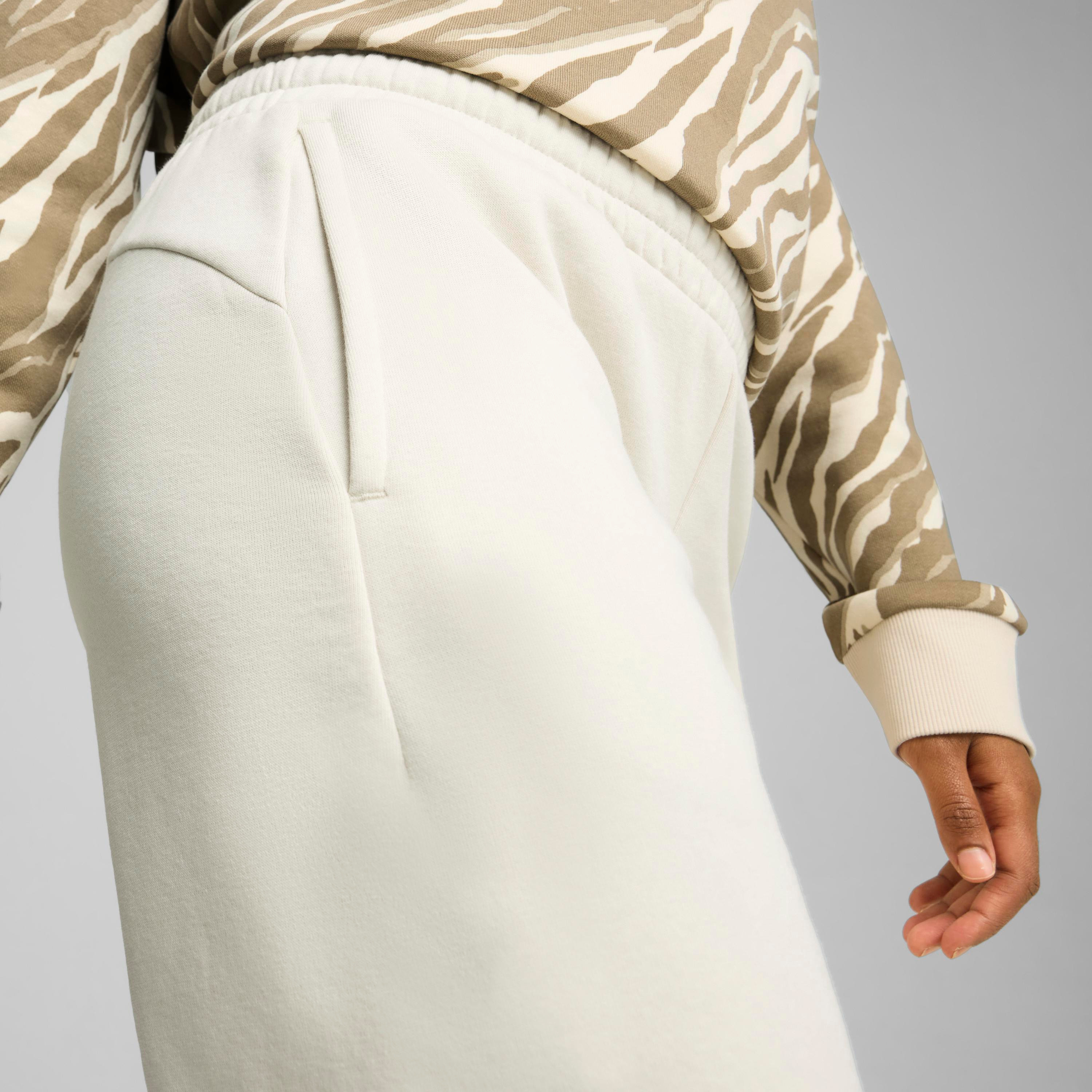 بنطال رياضي إي اس اس+ أنيمال للنساء من بوما 68149687 | OE-women-clothing-bottoms-joggers-image-3