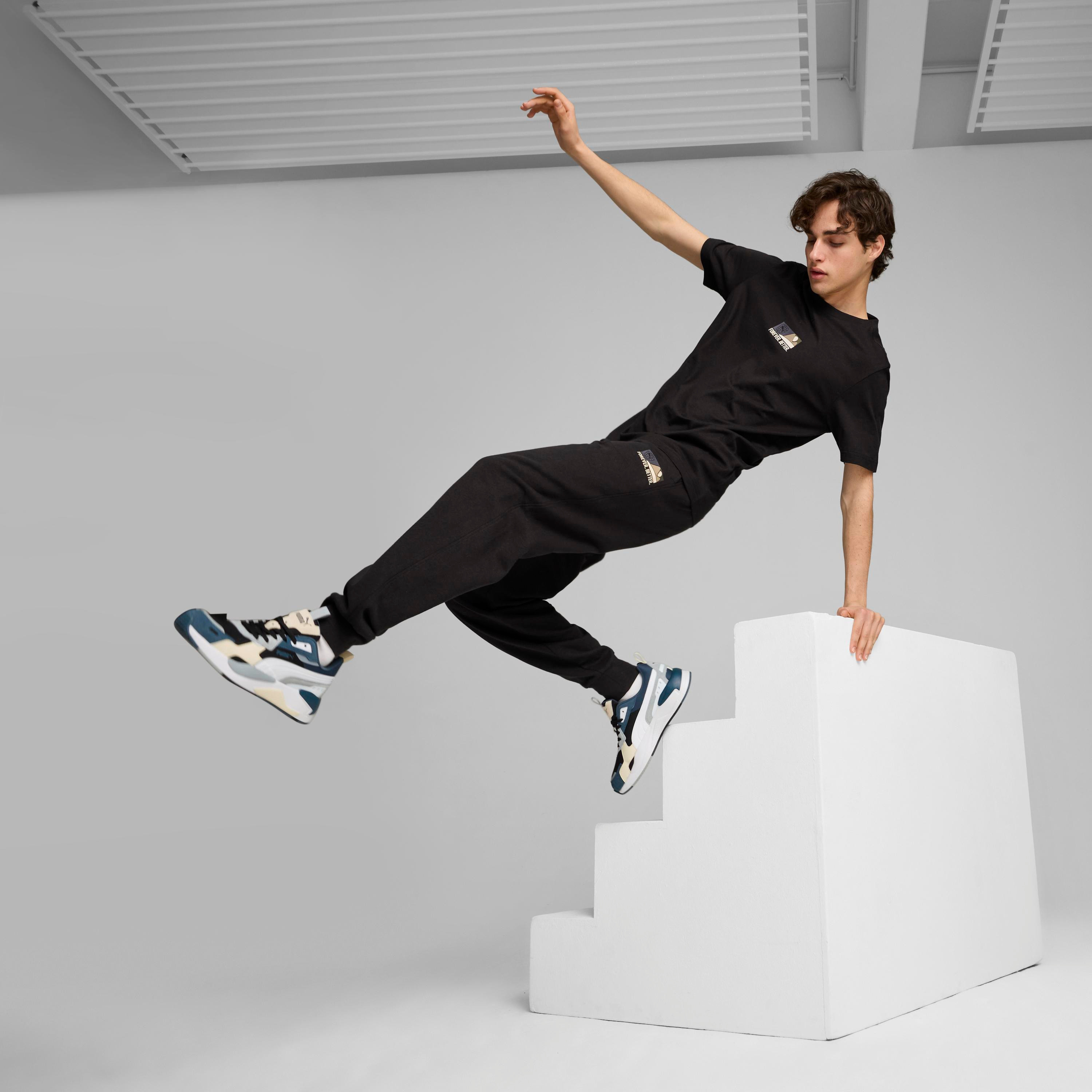 بنطال رياضي بيتر سبورتسوير للرجال من بوما 68176001 | OE-sports-men-clothing-bottoms-image-2