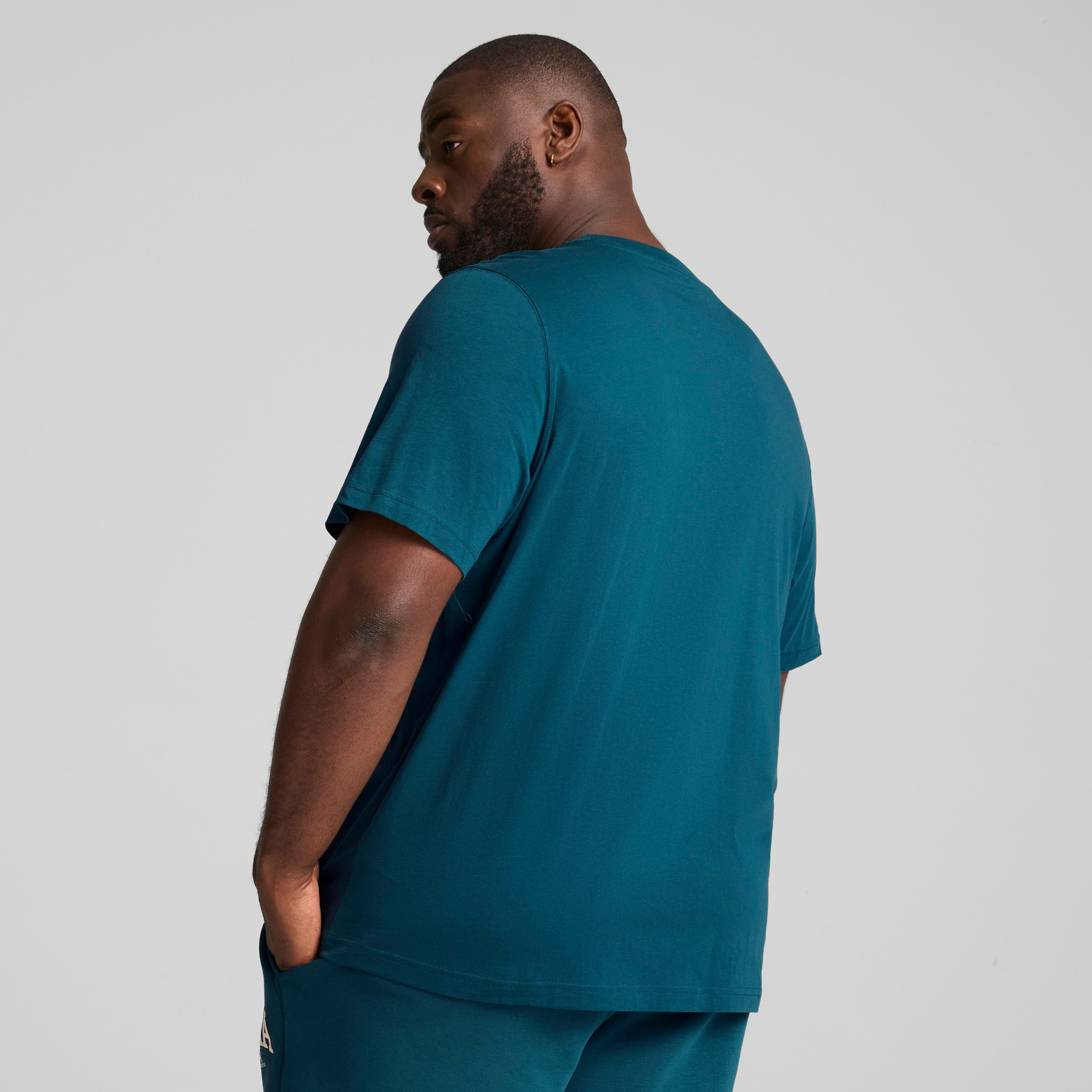 تيشيرت للرجال بطبعة سكواد بيج جرافيك من بوما | OE-men-clothing-sportswearandactivewear-tshirtsandpolos-image-9