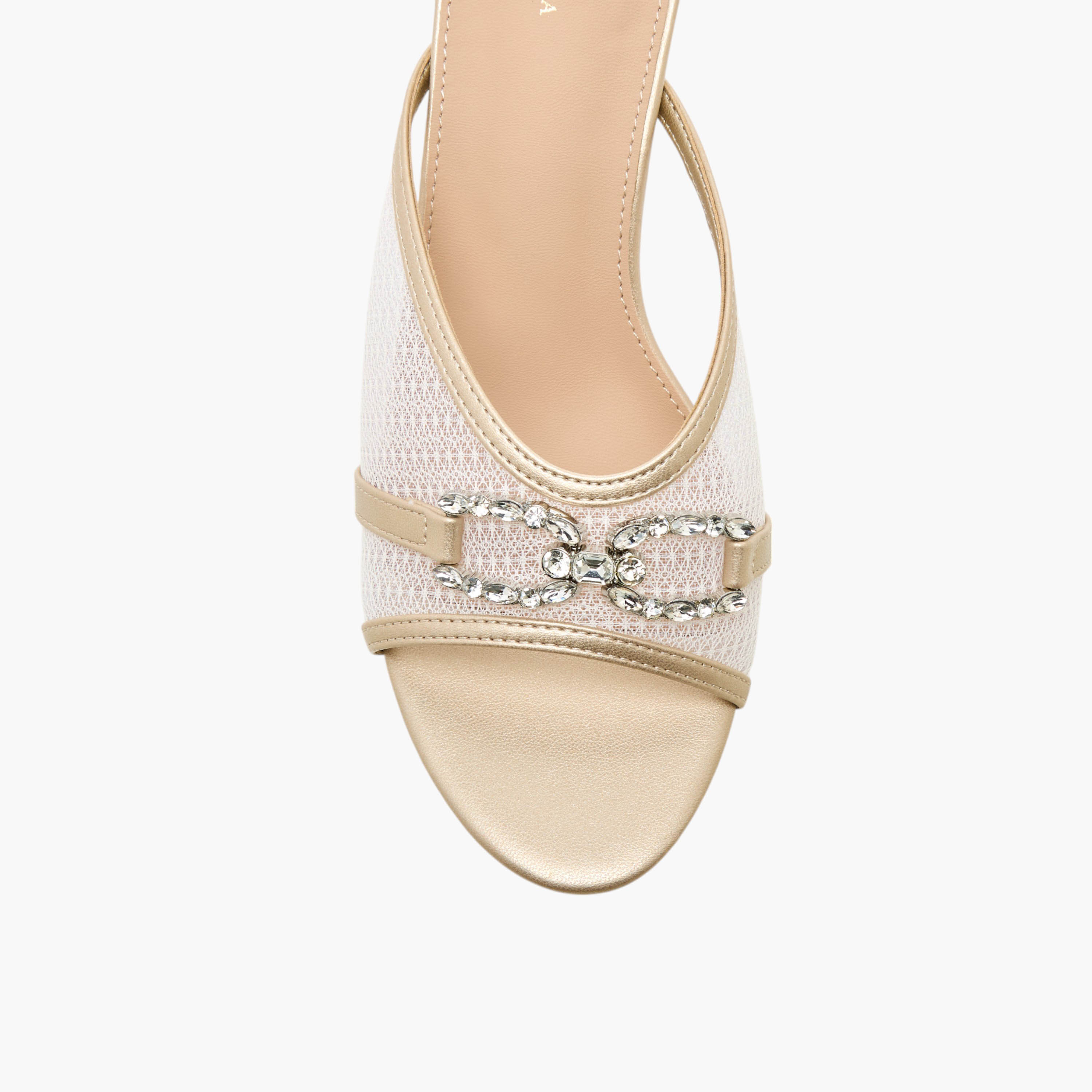 صندل سهل الارتداء مزيّن بكعب عريض من فلورا بيلا-women-shoes-sandals-heeled-image-4