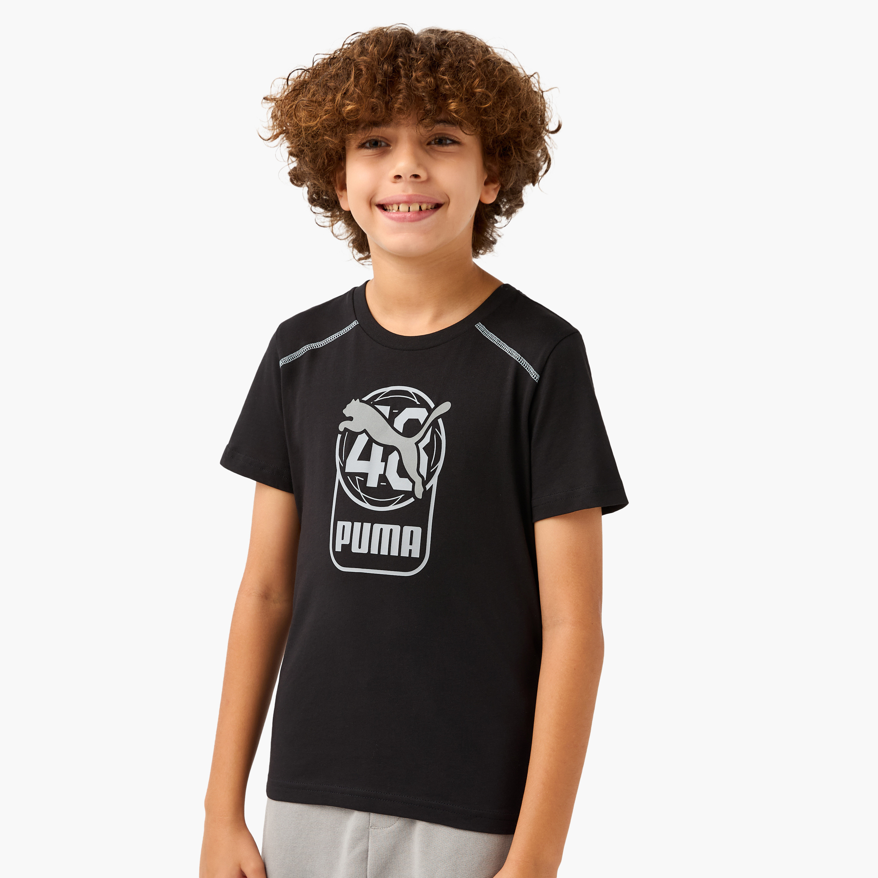 تيشيرت بأكمام قصيرة وطبعات جرافيك من بوما-boys-clothing-sportswear-tops-image-4