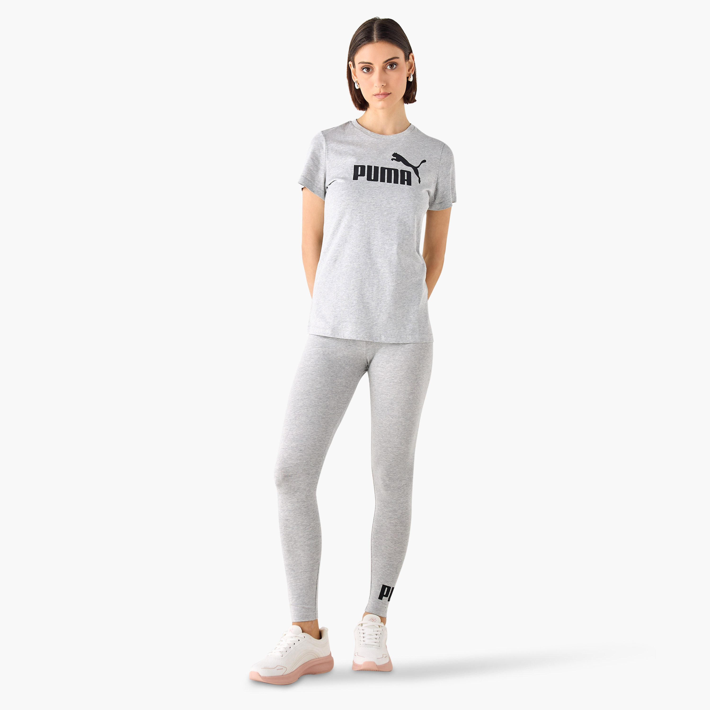 بوما - تيشيرت ايسينشال لوقو - للنساء 682370 | OE-women-clothing-tshirts-image-9