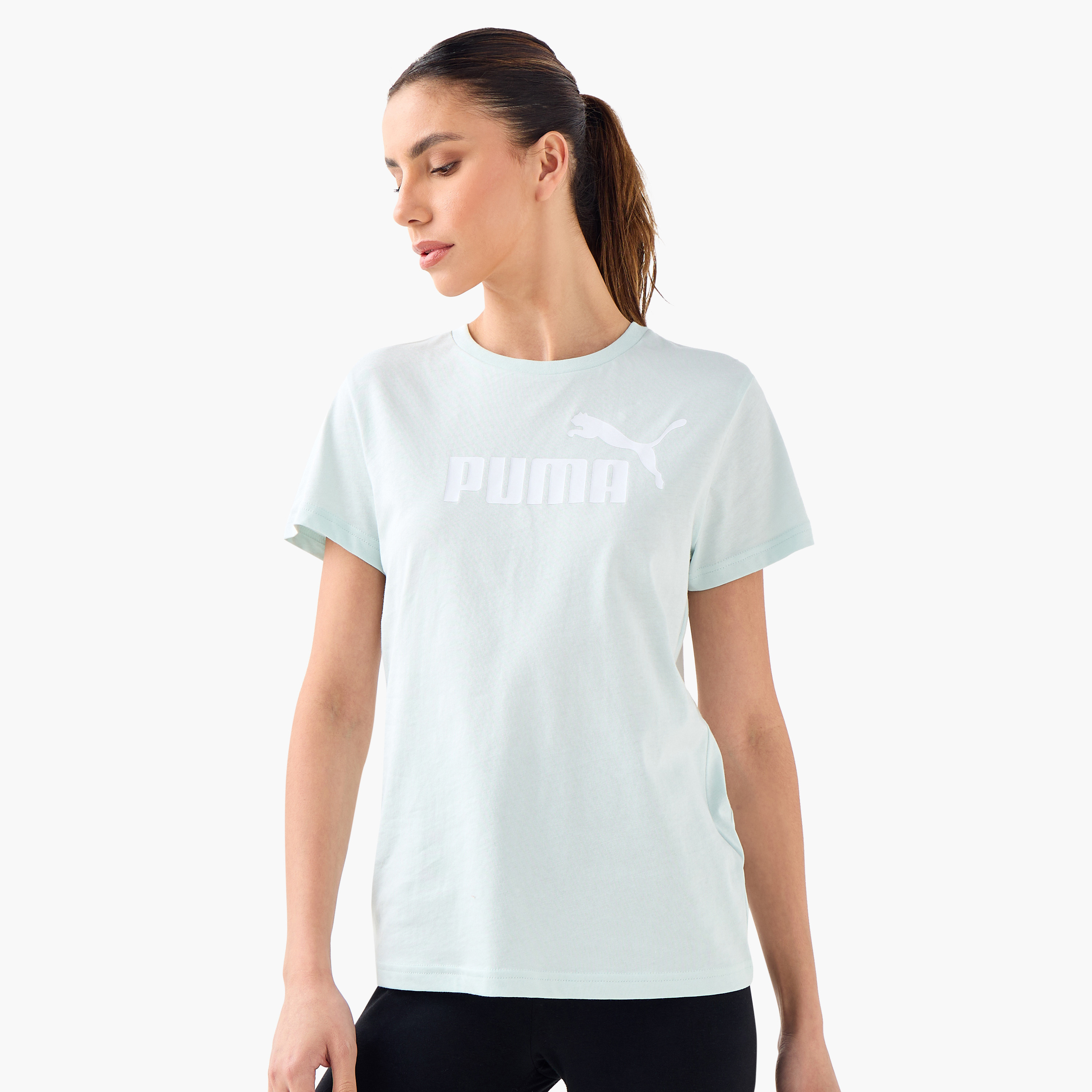 بوما - تيشيرت ايسينشال لوقو - للنساء 682371 | OE-sports-women-clothing-tshirtsandvests-image-1