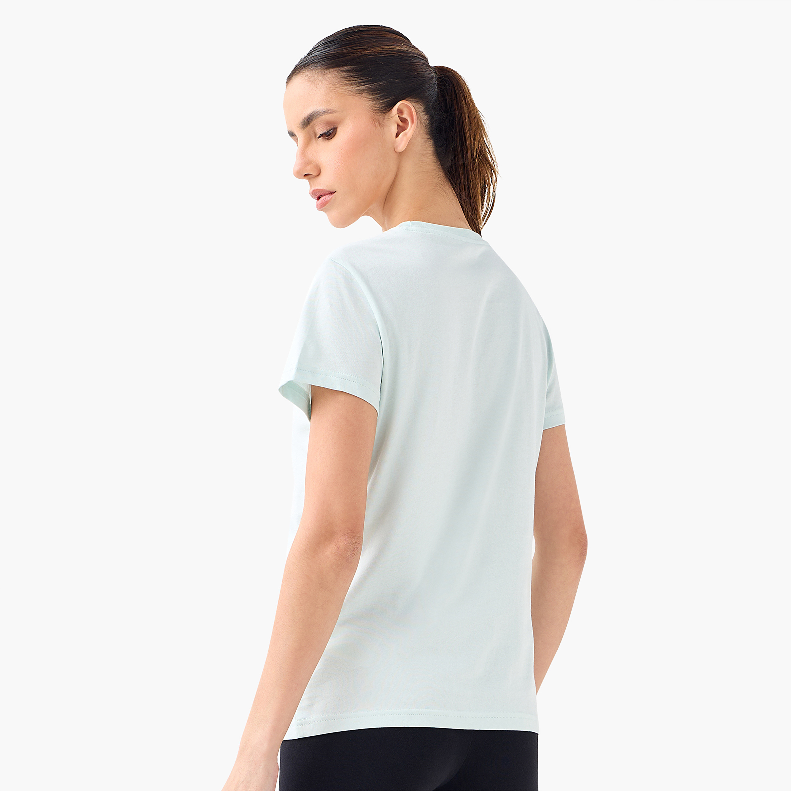 بوما - تيشيرت ايسينشال لوقو - للنساء 682371 | OE-sports-women-clothing-tshirtsandvests-image-3