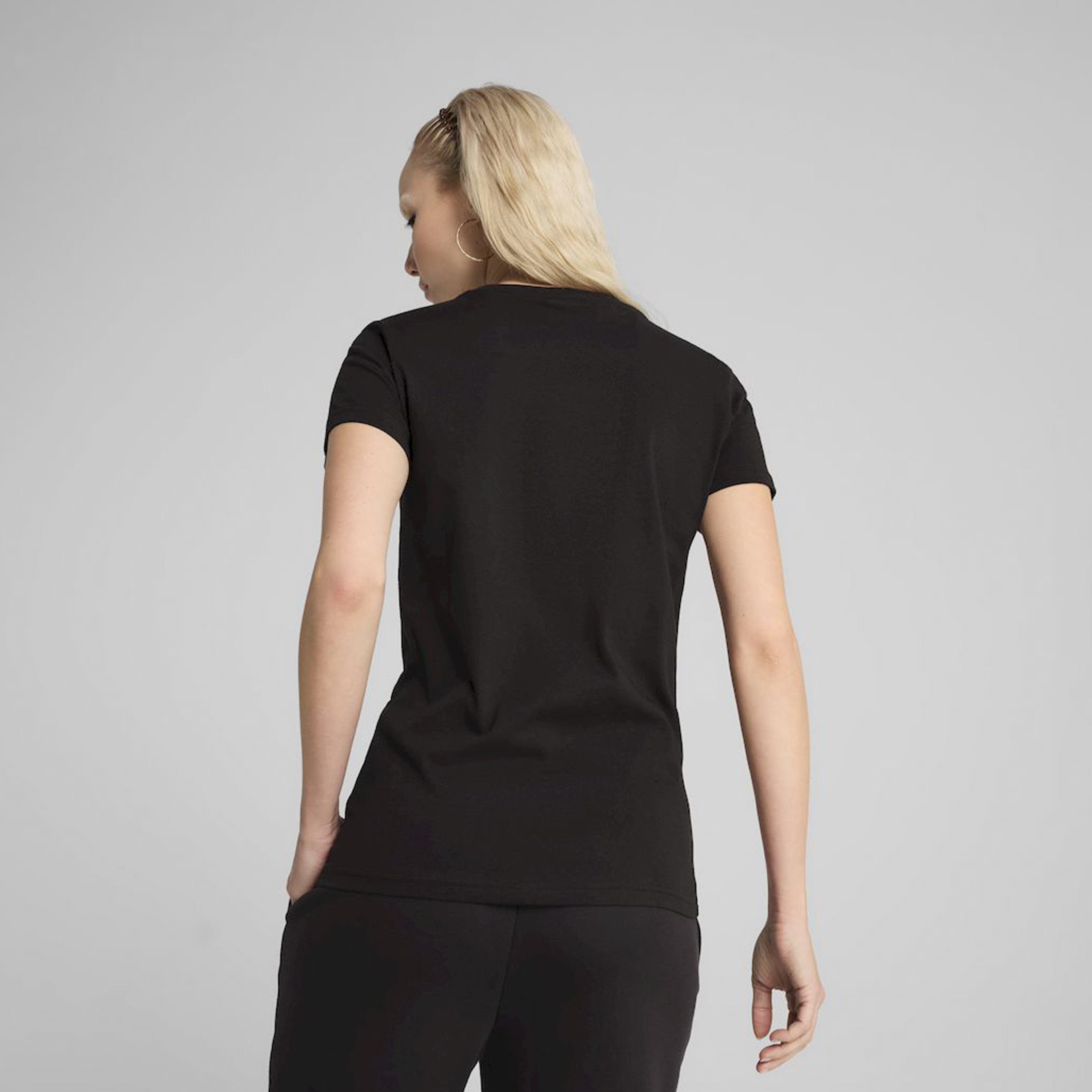 بوما- تيشيرت نسائي أساسي صغير بشعار رقم 1 682372 | OE-women-clothing-tshirts-image-4