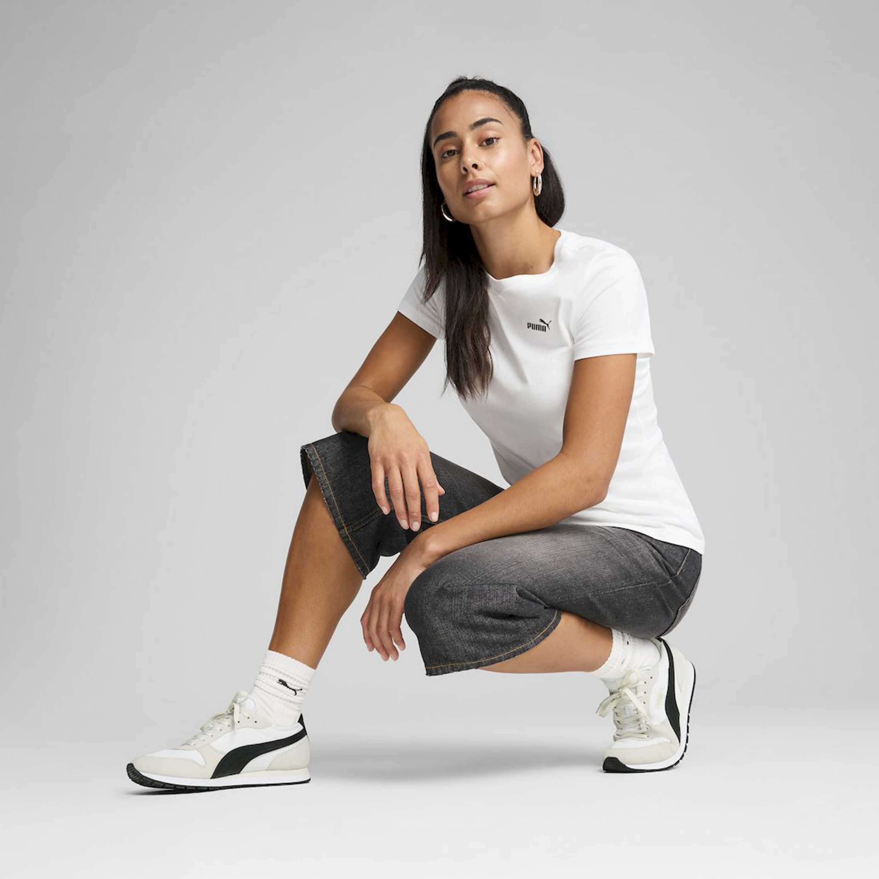 بوما- تيشيرت نسائي أساسي صغير بشعار رقم 1 682372 | OE-women-clothing-tshirts-image-9