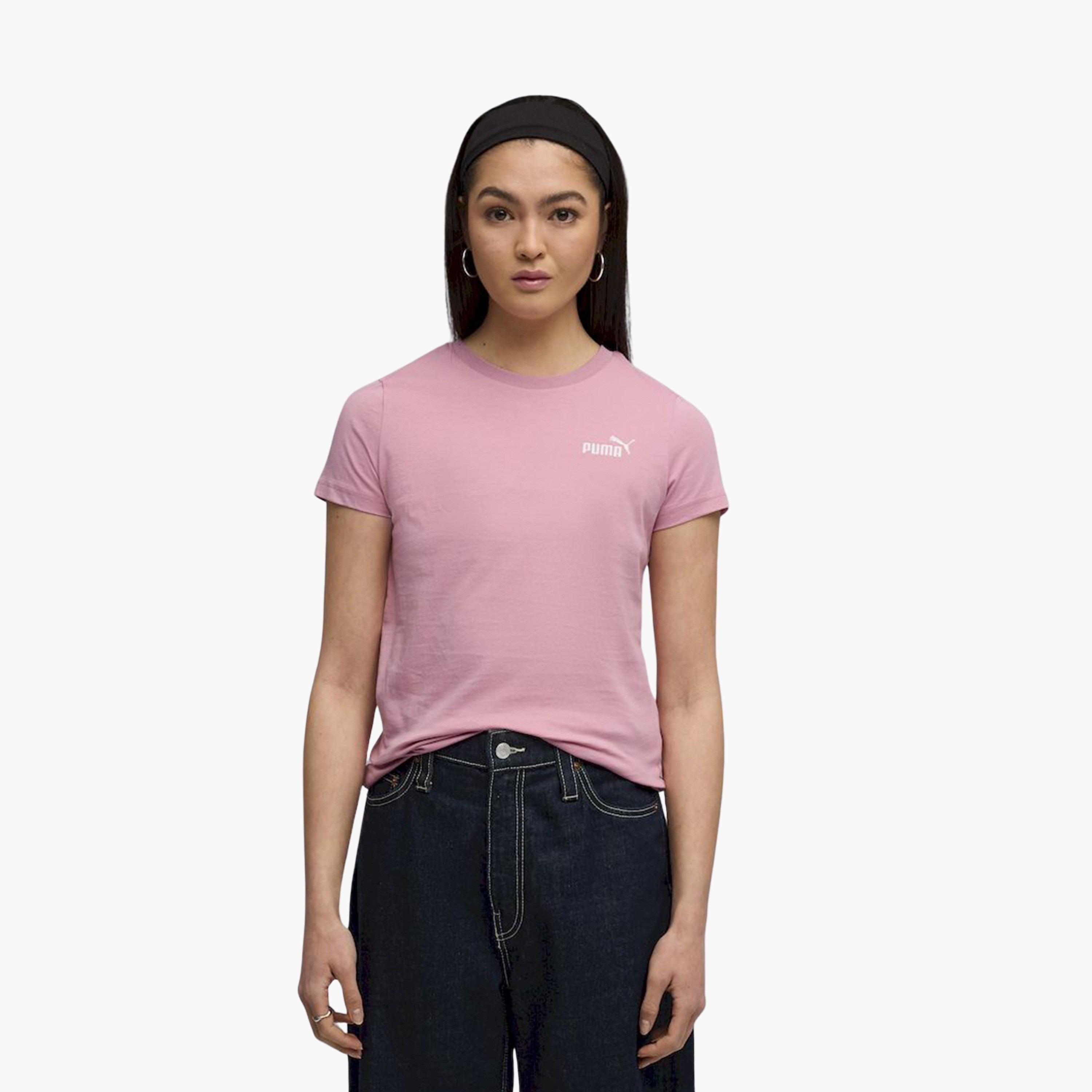 بوما- تيشيرت نسائي أساسي صغير بشعار رقم 1 682373 | OE-women-clothing-tshirts-image-1