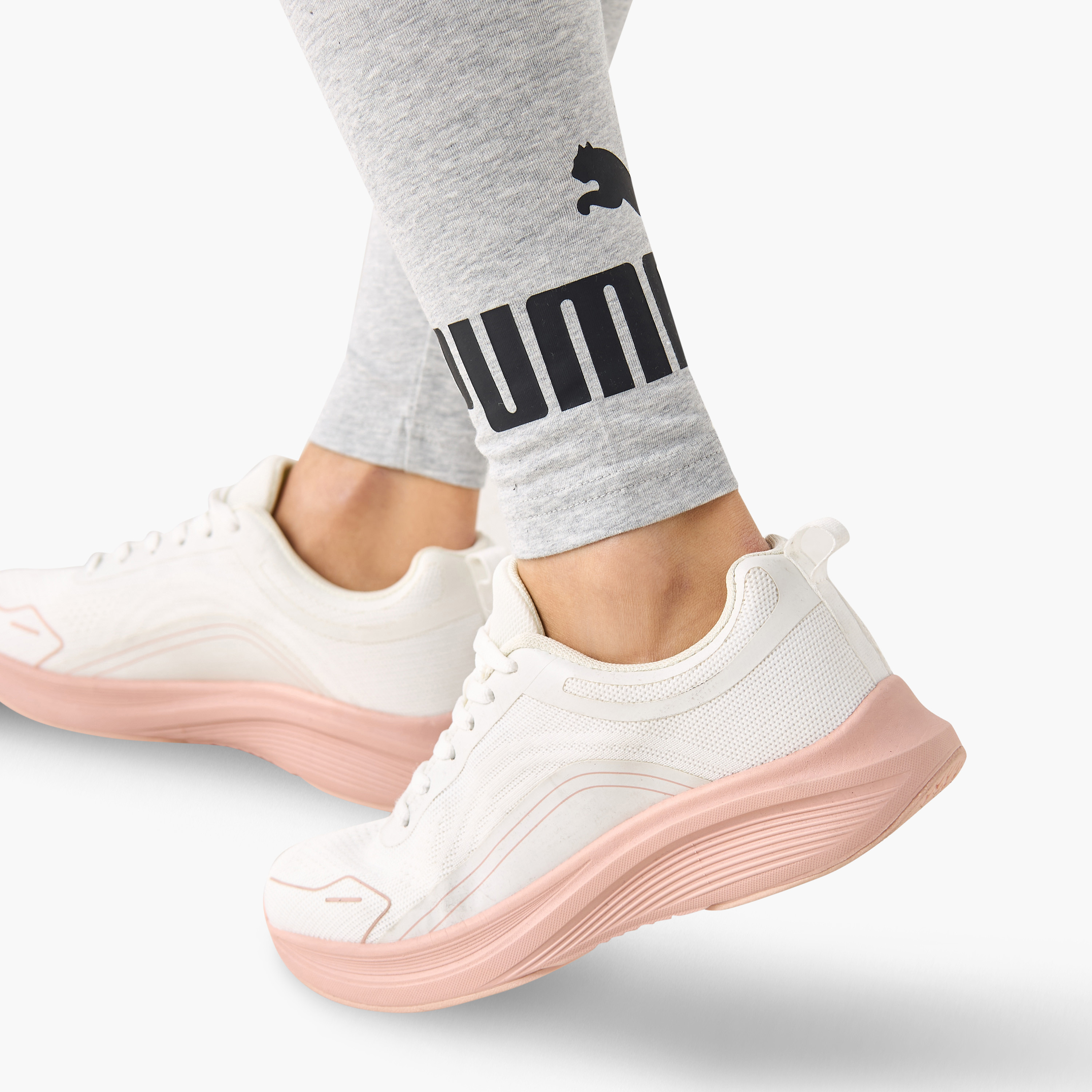 بنطال ضيق بشعار أساسي للنساء من بوما 68242601 | OE-women-clothing-bottoms-leggings-image-10
