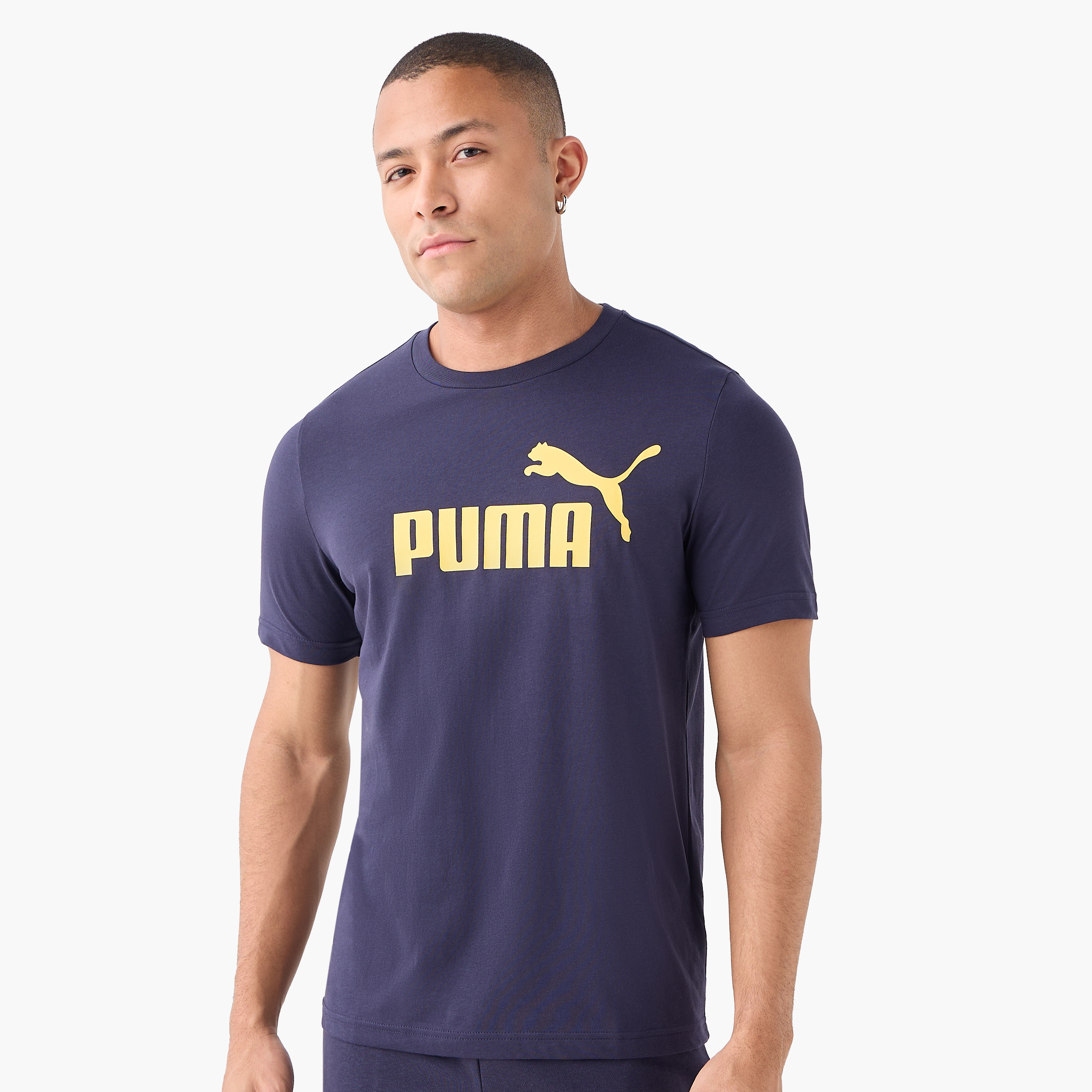 بوما - تيشيرت ايسينشال لوقو - للرجال 682533 | OE-men-clothing-sportswearandactivewear-tshirtsandpolos-image-1