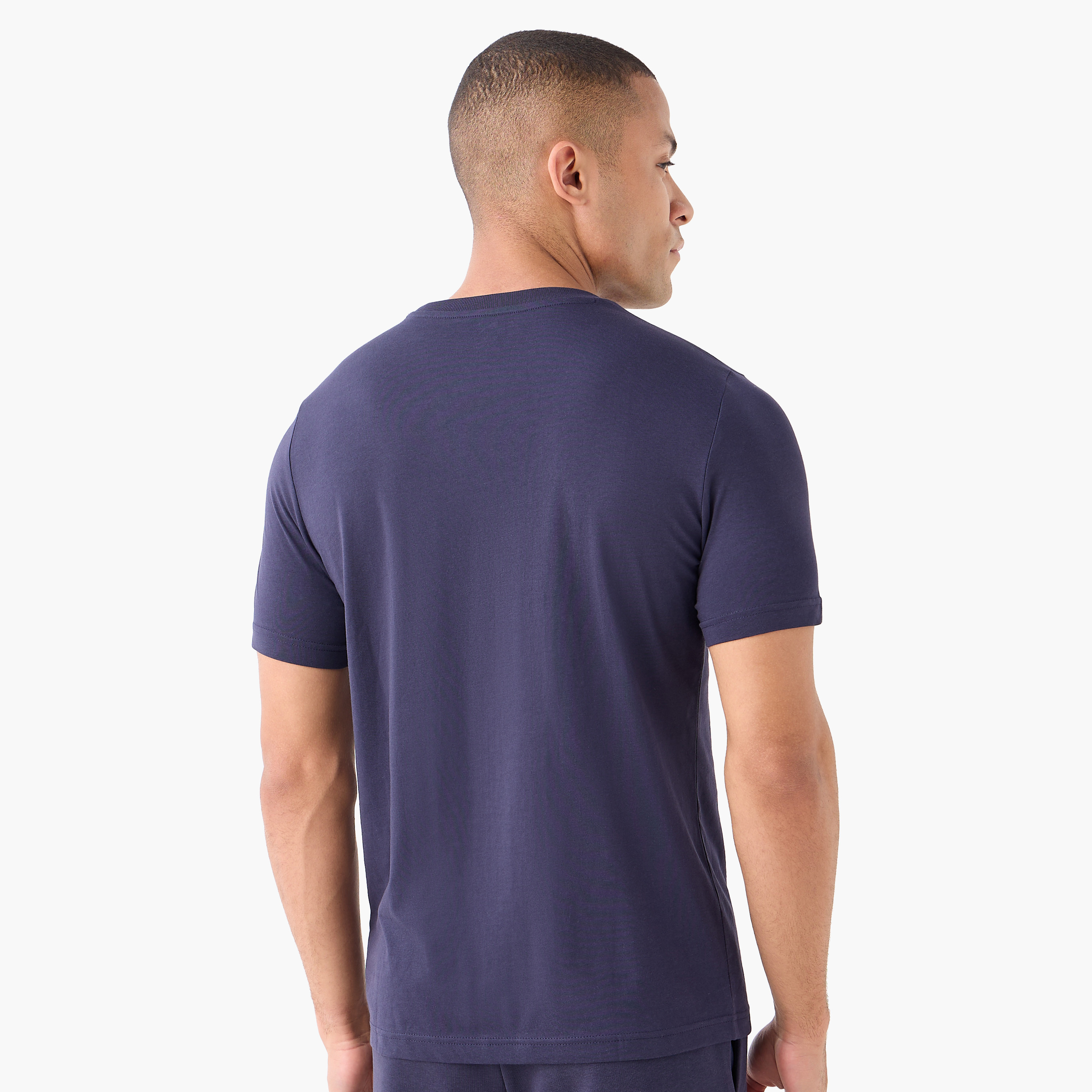 بوما - تيشيرت ايسينشال لوقو - للرجال 682533 | OE-men-clothing-sportswearandactivewear-tshirtsandpolos-image-3