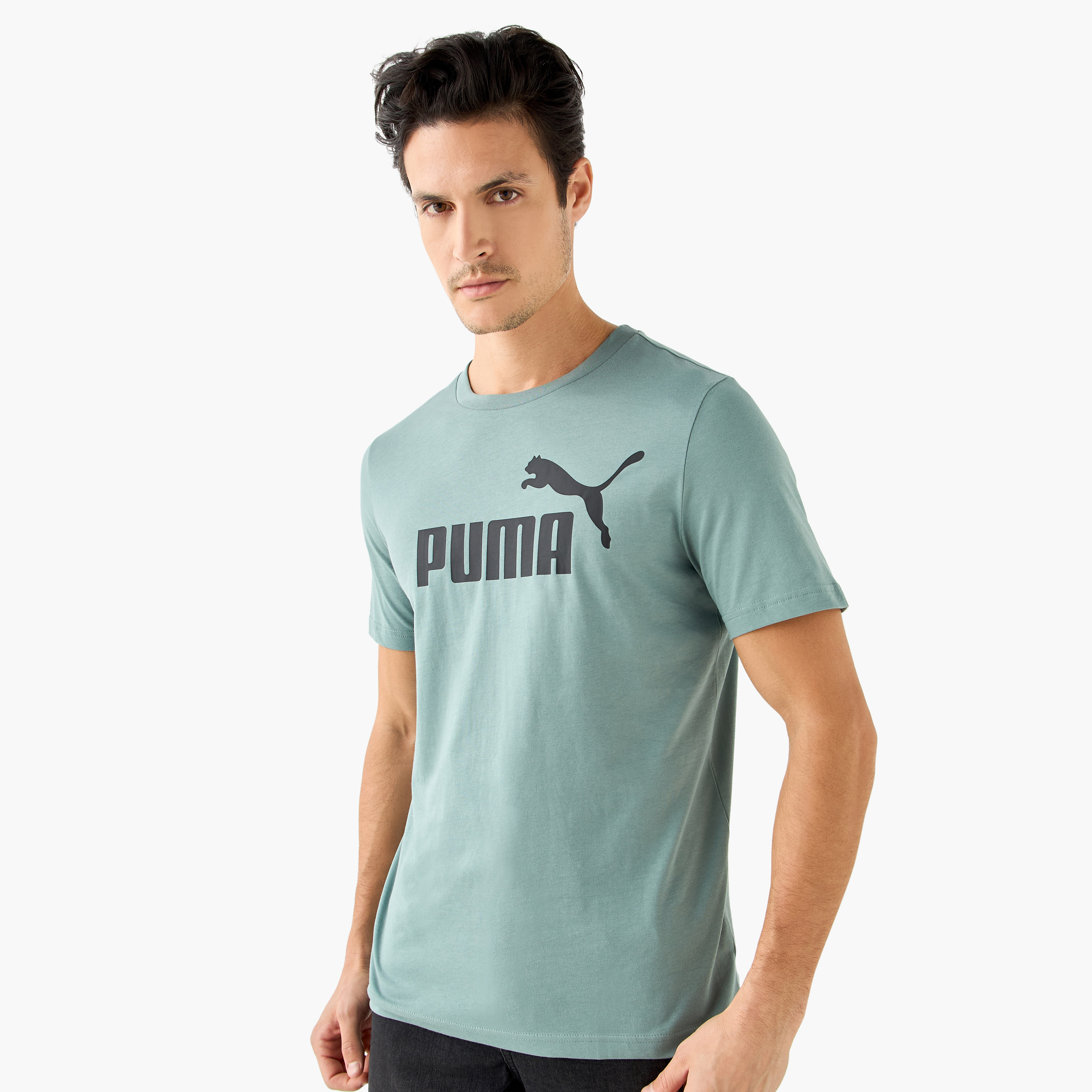 بوما - تيشيرت ايسينشال لوقو - للرجال 682533 | OE-men-clothing-sportswearandactivewear-tshirtsandpolos-image-6