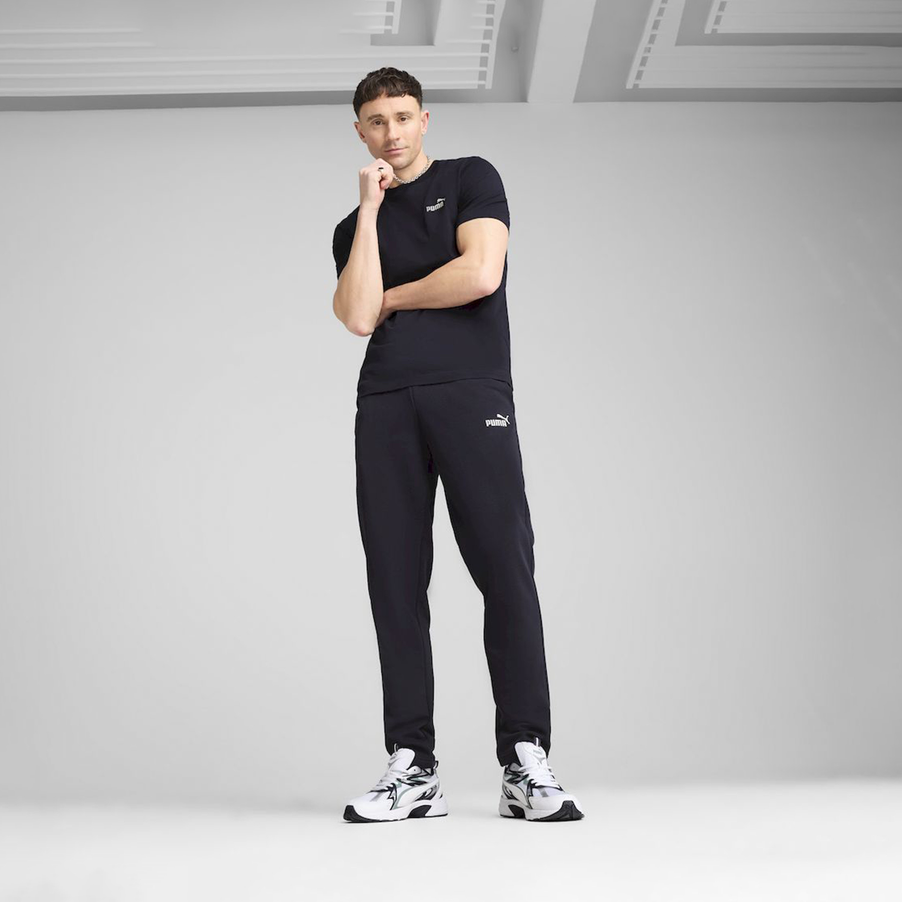 بوما - بنطال رياضي رجالي إسينشالز بشعار رقم 1 682612 | OE-sports-men-clothing-bottoms-image-2