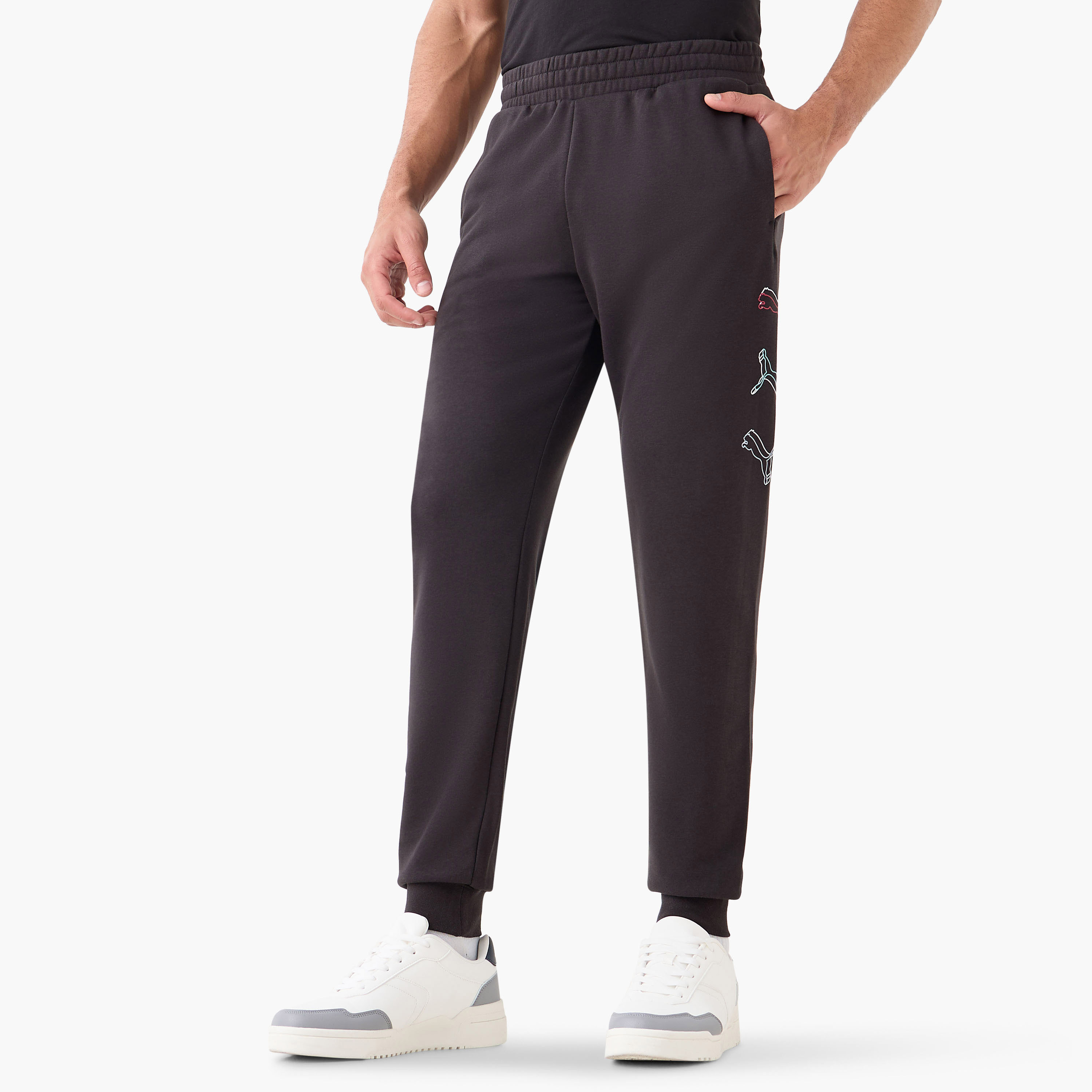 بوما - بنطال رياضي ايسينشال لوقو لاب اكسكيوشن - للرجال 684666 | OE-men-clothing-sportswearandactivewear-bottoms-image-1