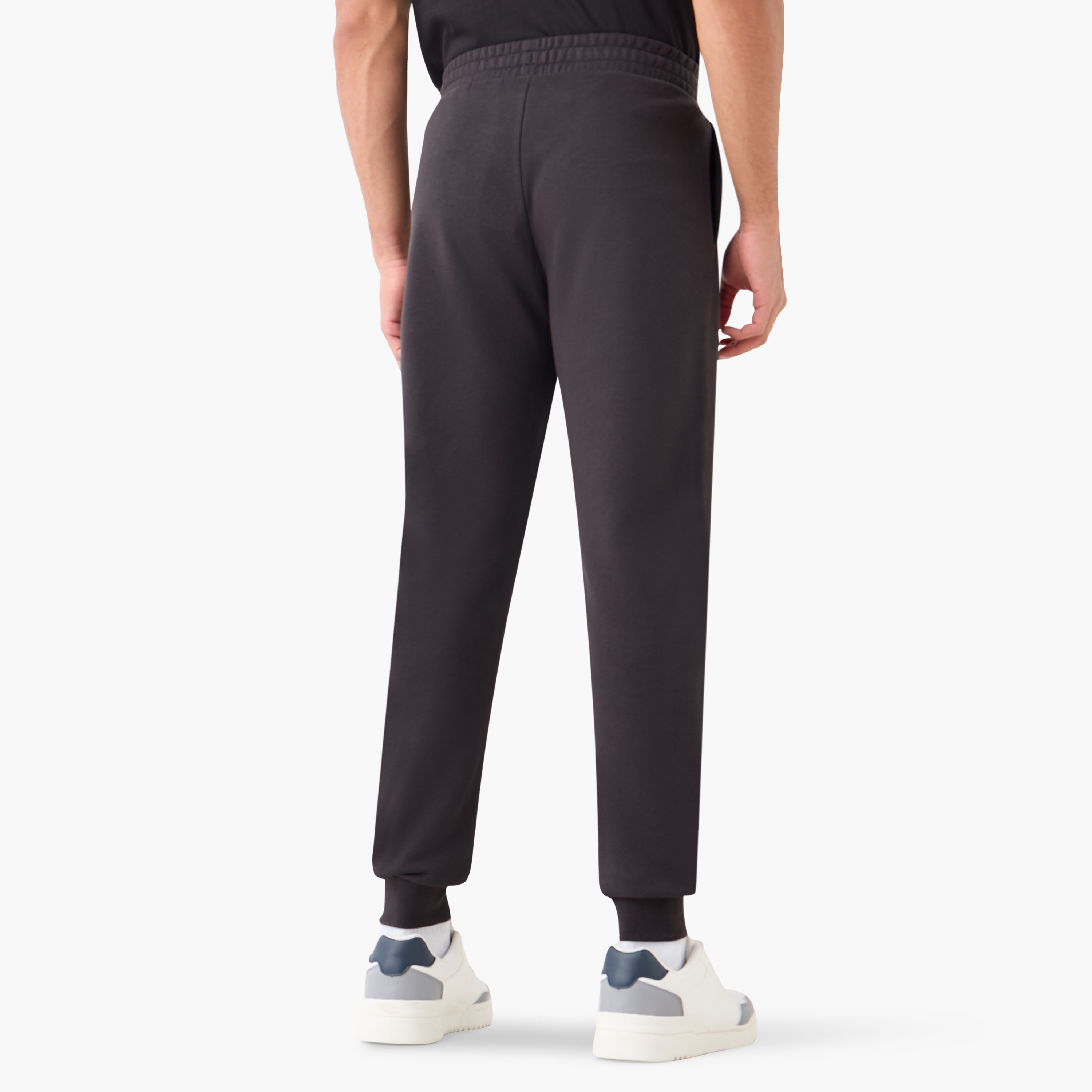 بوما - بنطال رياضي ايسينشال لوقو لاب اكسكيوشن - للرجال 684666 | OE-men-clothing-sportswearandactivewear-bottoms-image-3