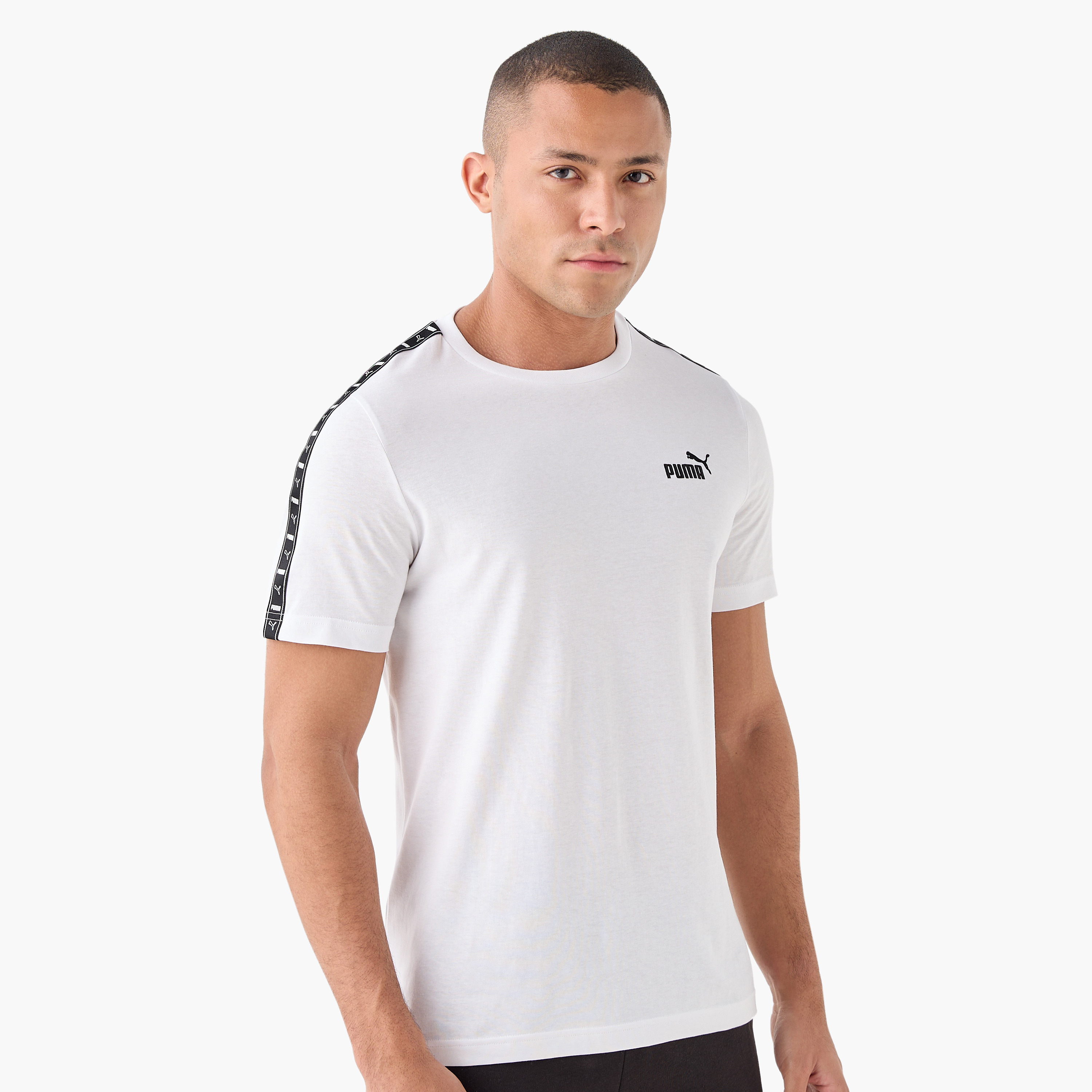 بوما - تيشيرت ايسينشال تاب - للرجال 684674 | OE-men-clothing-sportswearandactivewear-tshirtsandpolos-image-3