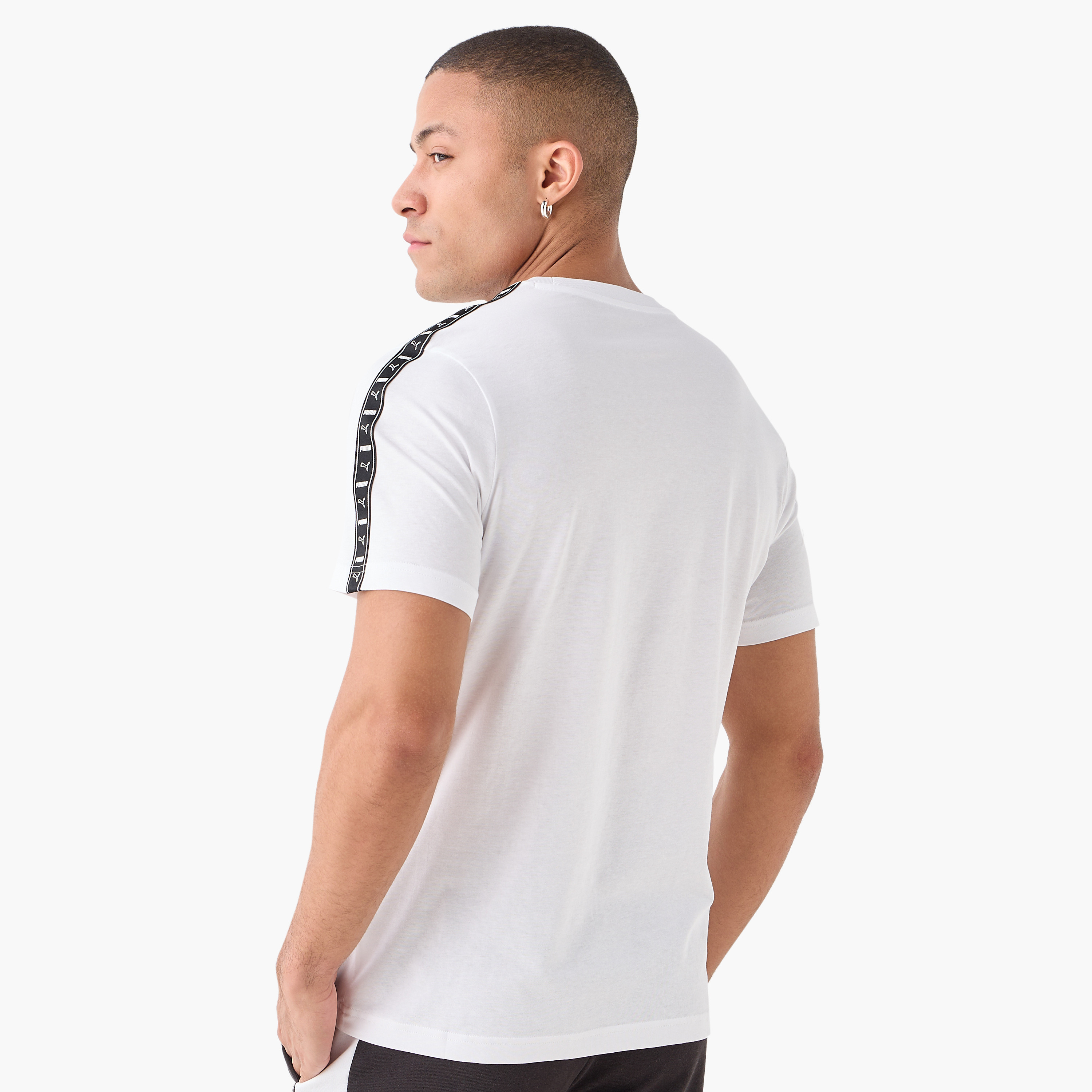 بوما - تيشيرت ايسينشال تاب - للرجال 684674 | OE-men-clothing-sportswearandactivewear-tshirtsandpolos-image-5