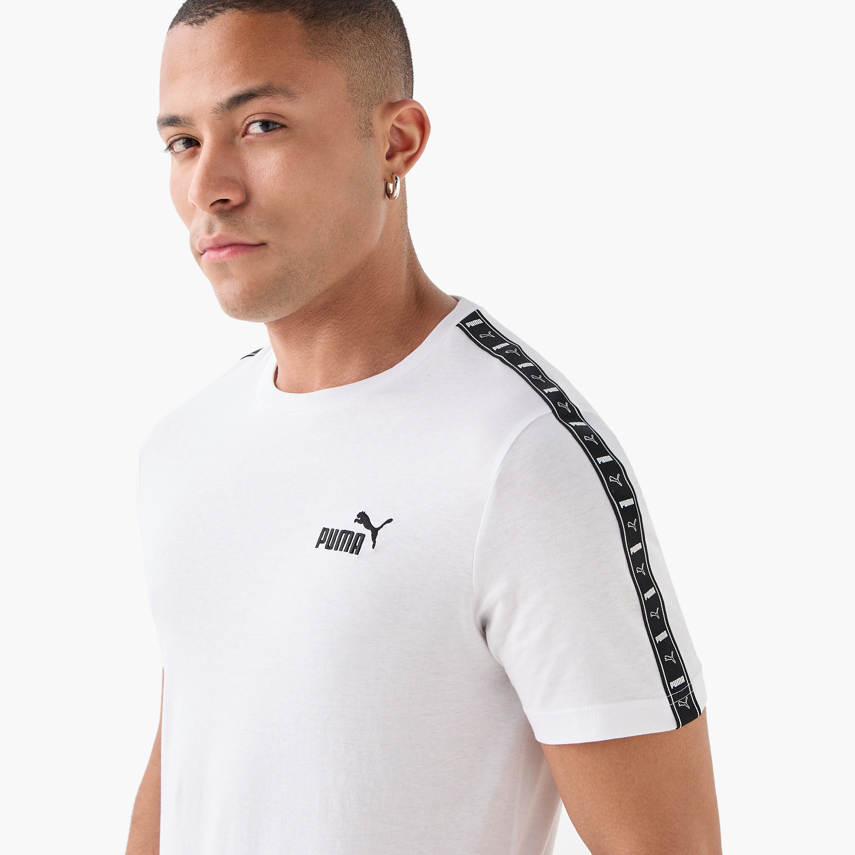 بوما - تيشيرت ايسينشال تاب - للرجال 684674 | OE-men-clothing-sportswearandactivewear-tshirtsandpolos-image-6