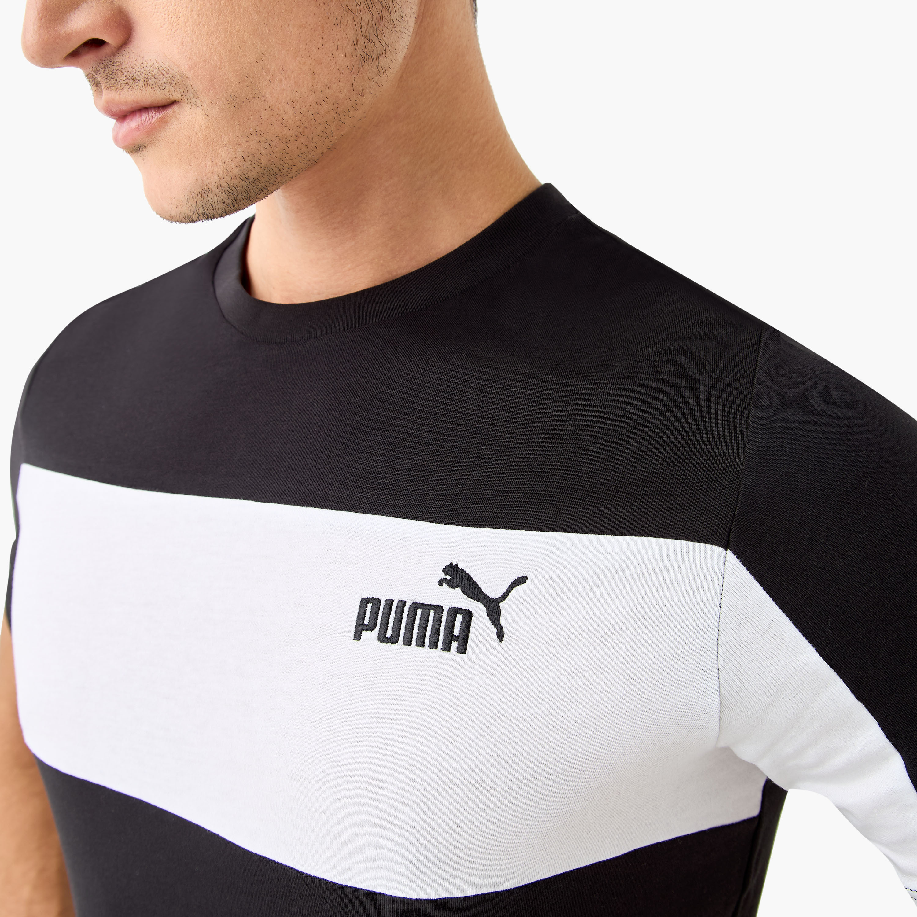بوما - تيشيرت ايسينشال بلوك - للرجال 684685 | OE-men-clothing-sportswearandactivewear-tshirtsandpolos-image-4