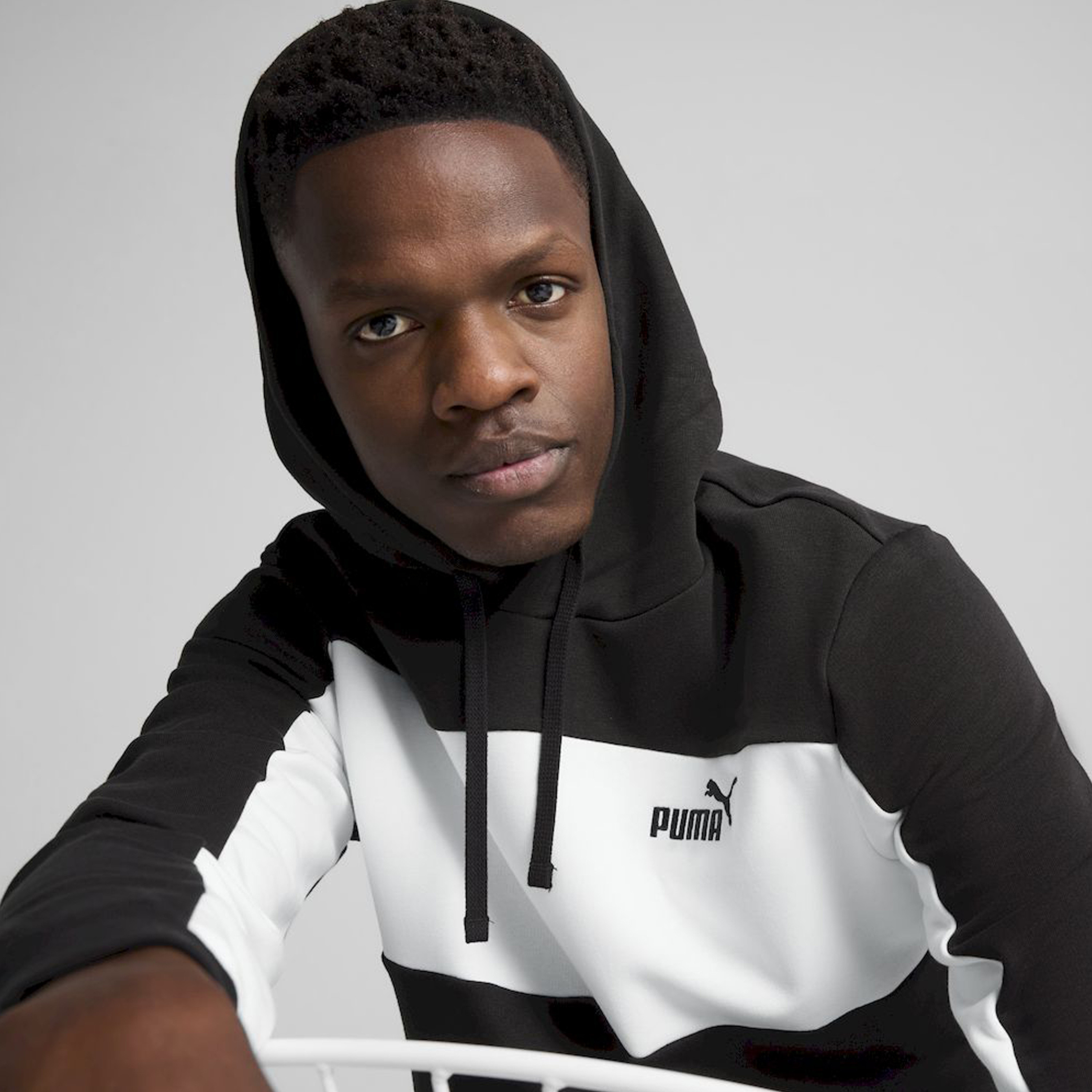 بوما- هودي رجالي من مجموعة اسنشيالز 684687 | OE-men-winterwear-hoodiesandsweatshirts-image-3