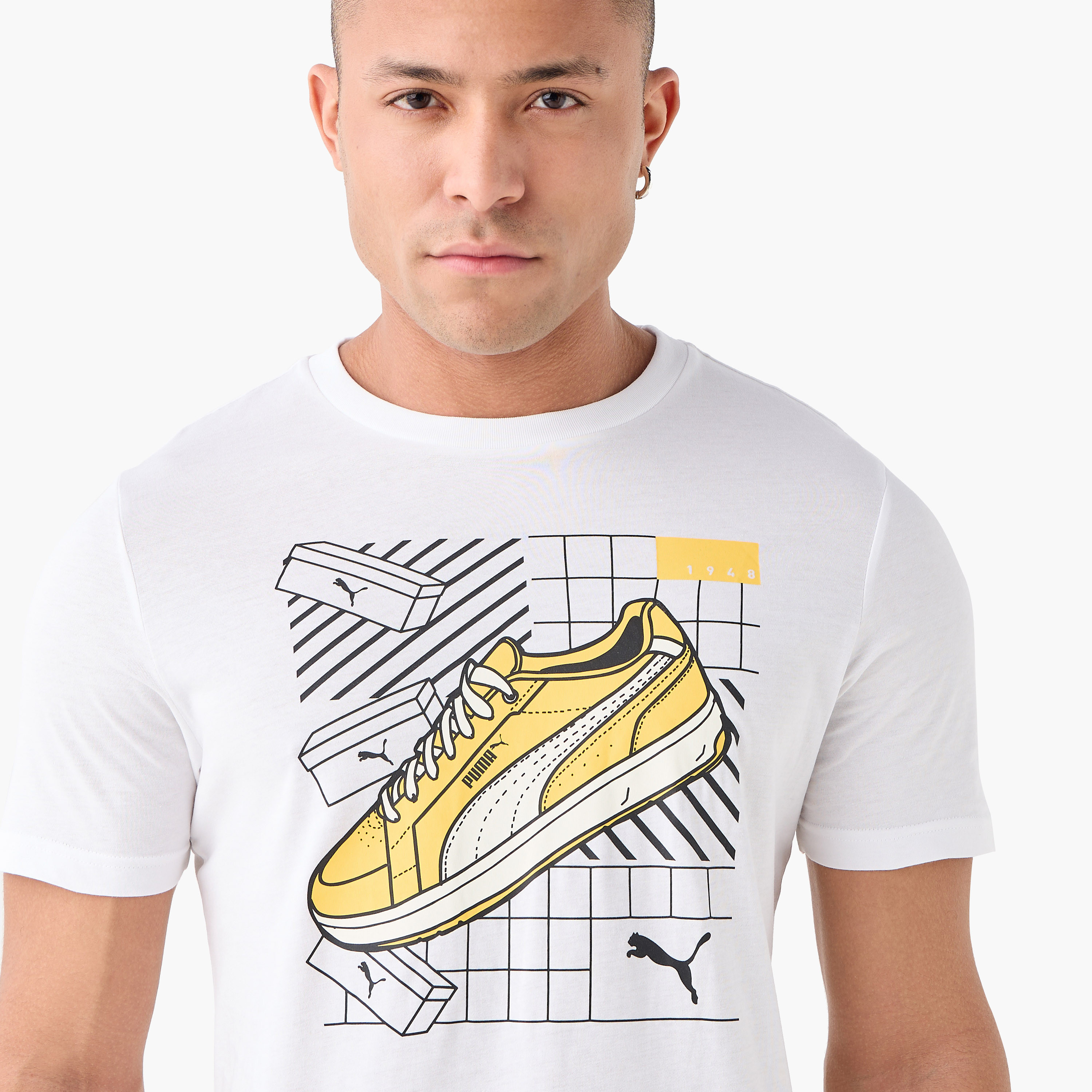 Puma Men's Graphics Sneaker Tee 684830 | OE-men-clothing-sportswearandactivewear-tshirtsandpolos-image-4