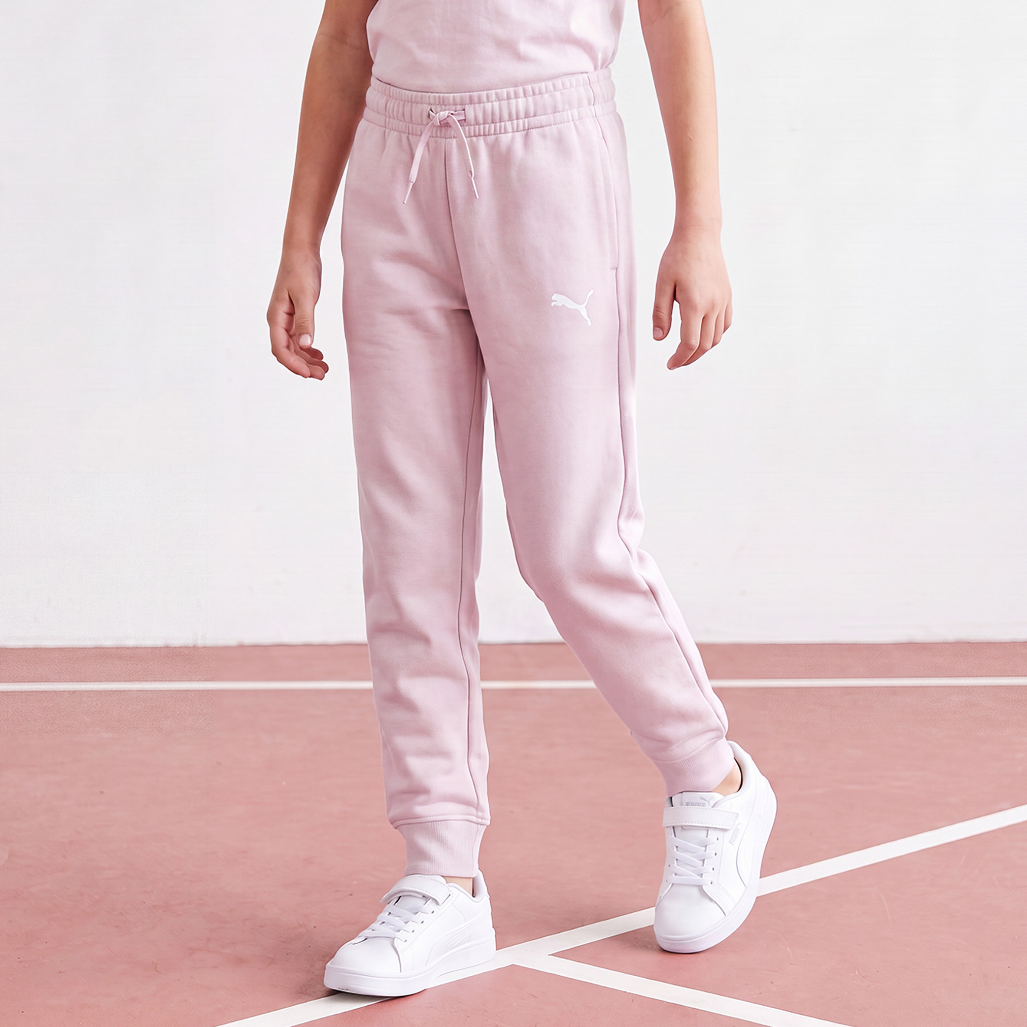 بنطلون رياضي بطبعات الشعار للبنات من بوما-sports-girls-clothing-bottoms-joggersandtrackpants-image-1