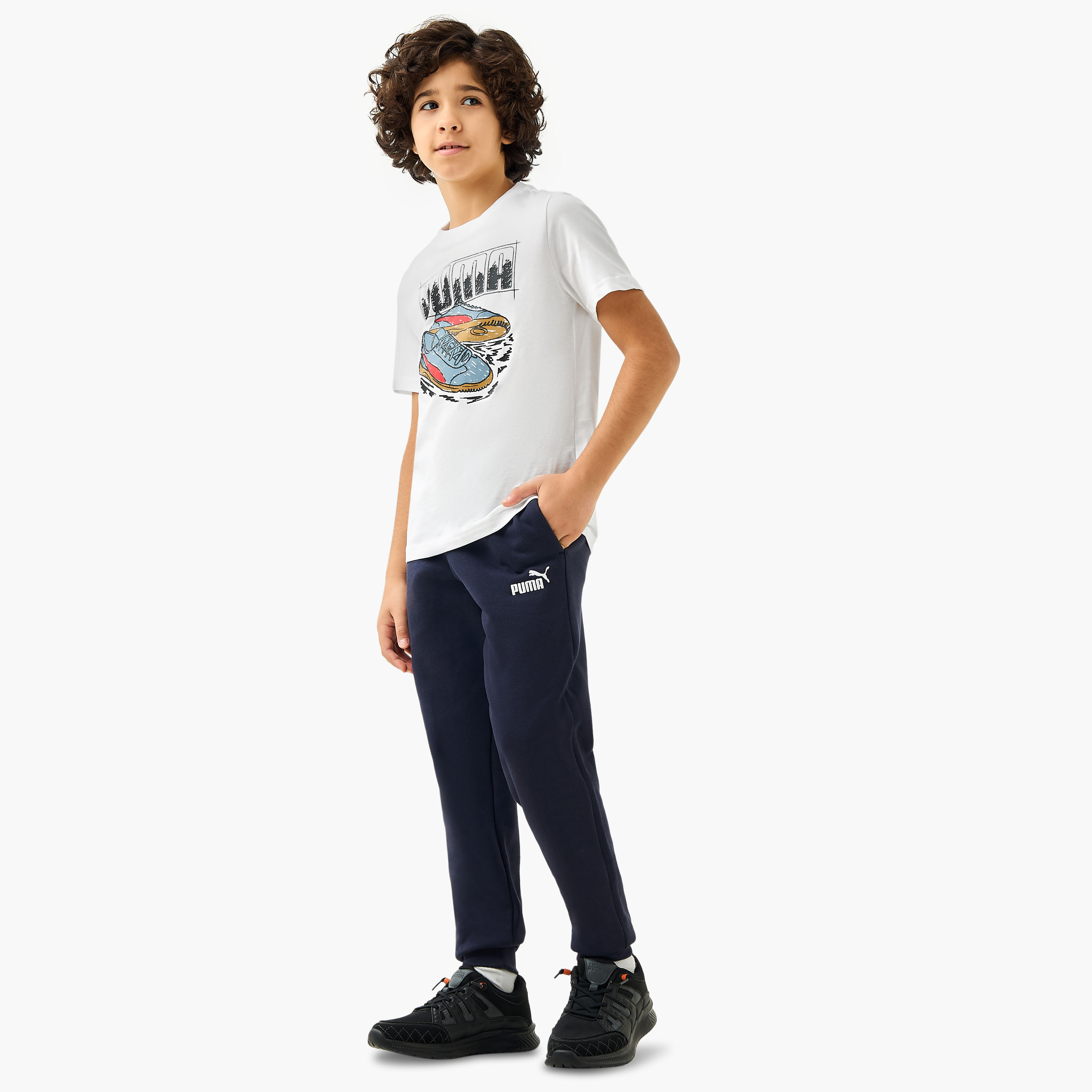 بنطلون رياضي بجيوب وطبعات شعار من بوما-boys-clothing-sportswear-bottoms-image-3